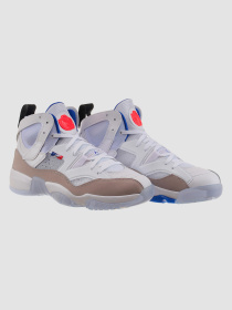 Кросівки Jordan Jumpman Two Trey модель DX6551-104 Фото