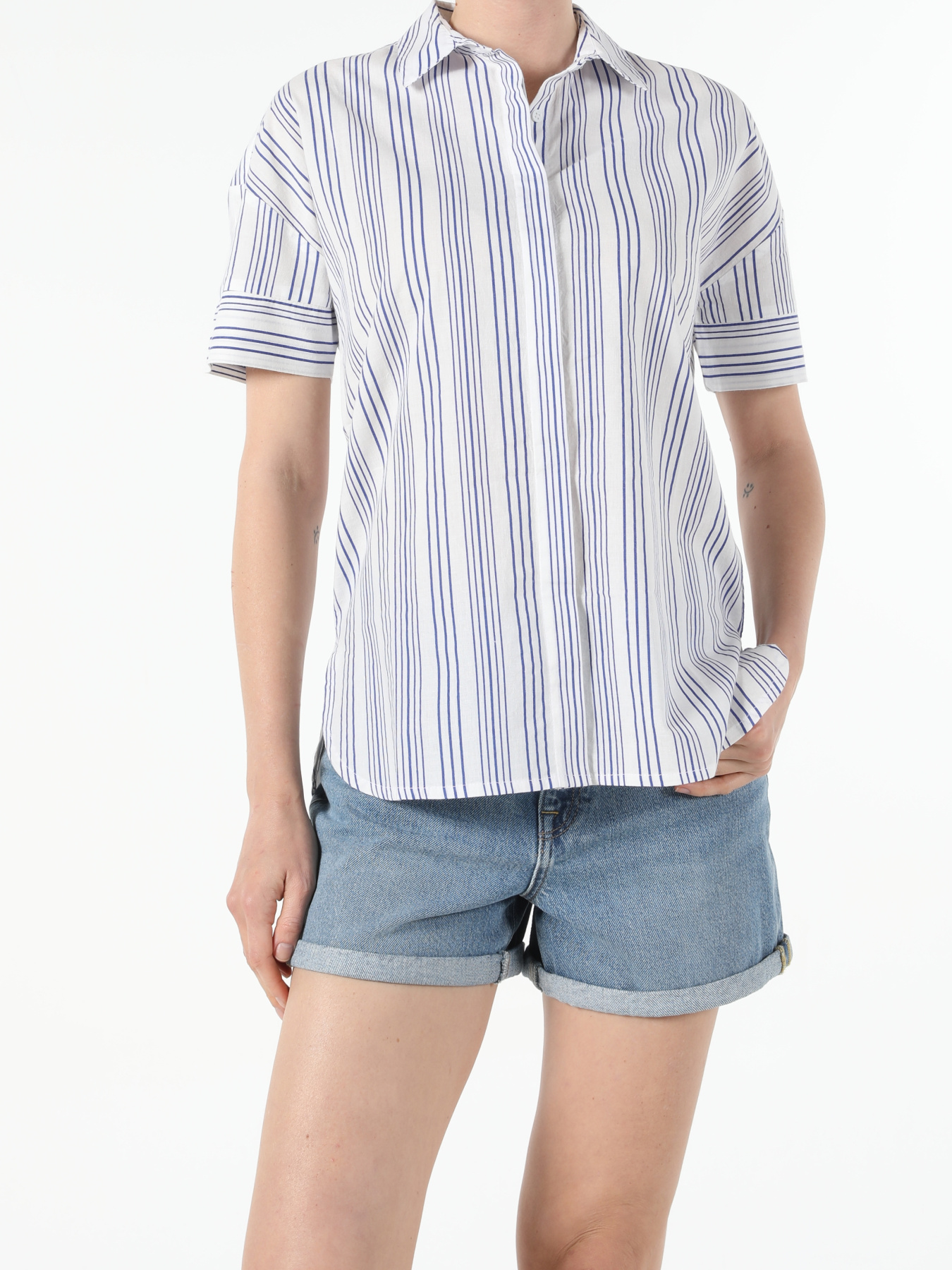 Сорочки Colin’s модель CL1054189_Q1.V1_WHT Фото
