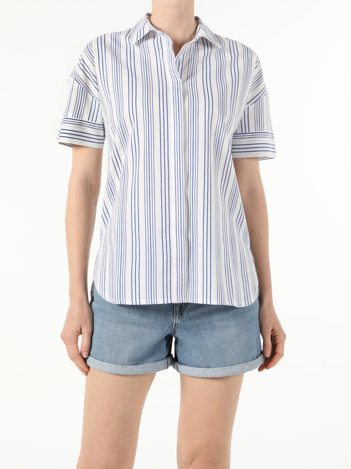 Сорочки Colin’s модель CL1054189_Q1.V1_WHT Фото
