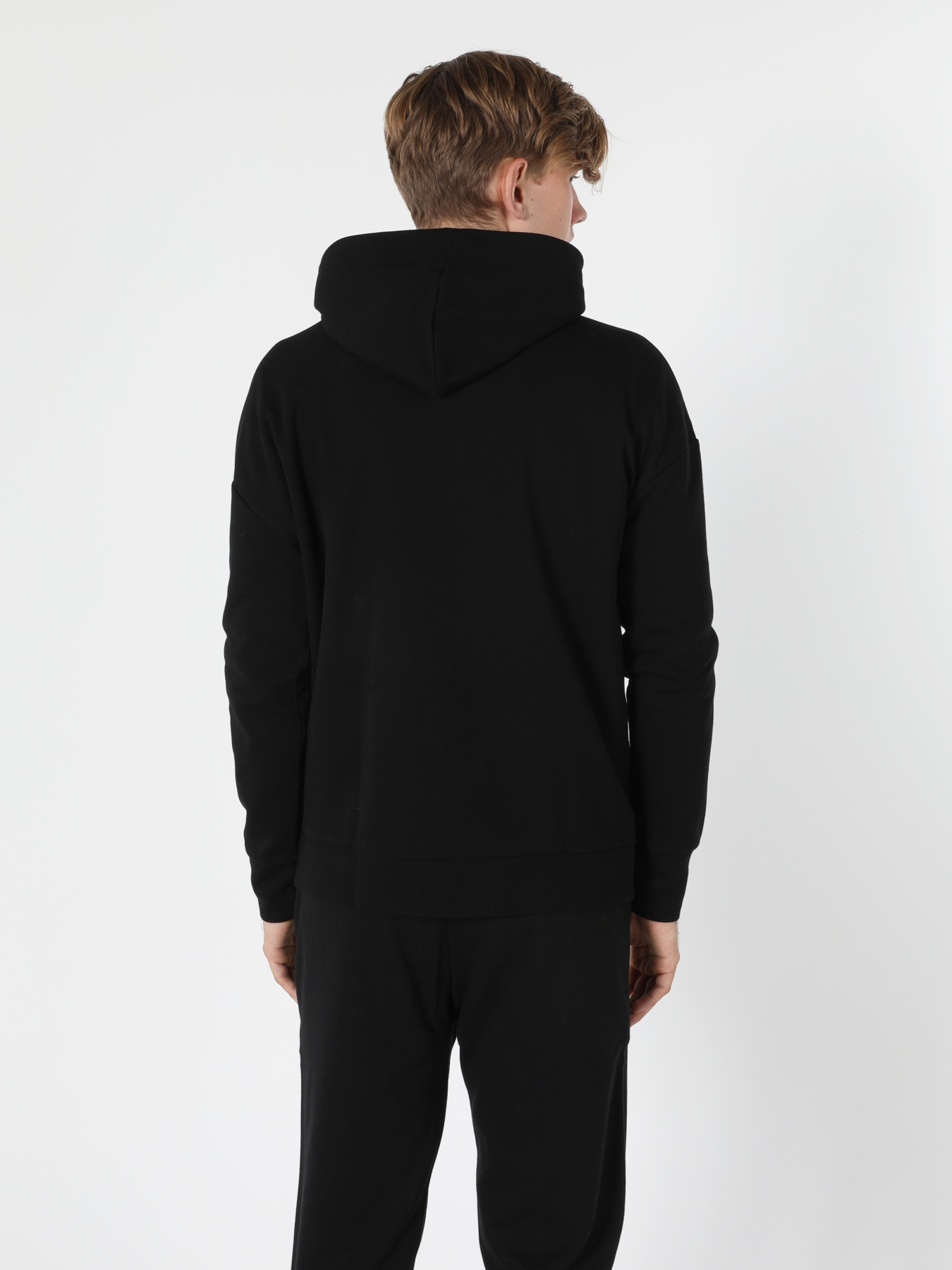 Худи и свитшоты Colin’s модель CL1054842_Q1.V1_BLK Фото