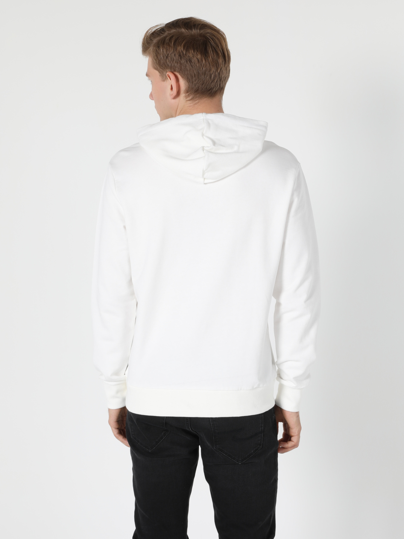 Худи и свитшоты Colin’s модель CL1055070_Q1.V1_WHT Фото