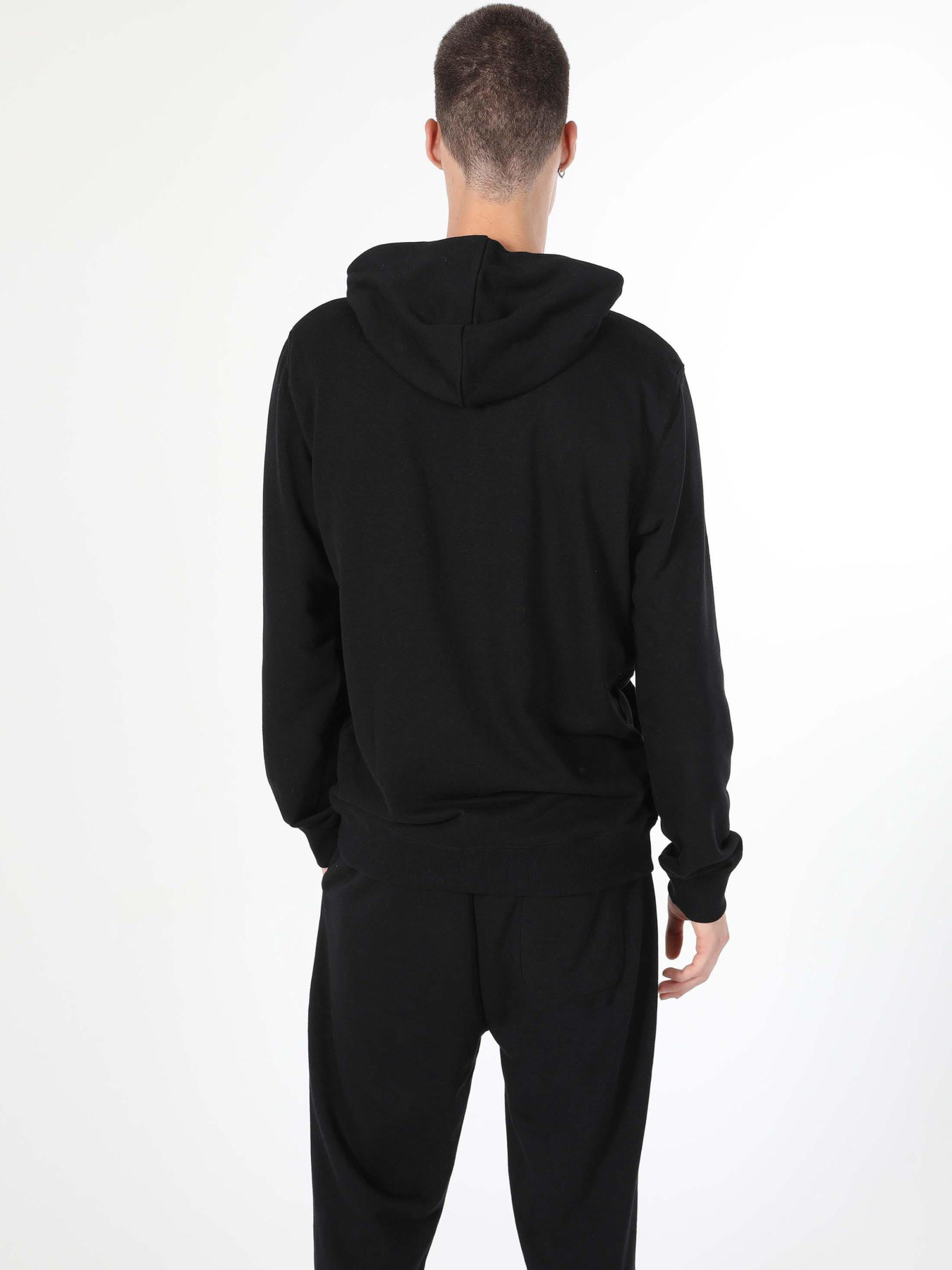 Худи и свитшоты Colin’s модель CL1055785_Q1.V1_BLK Фото