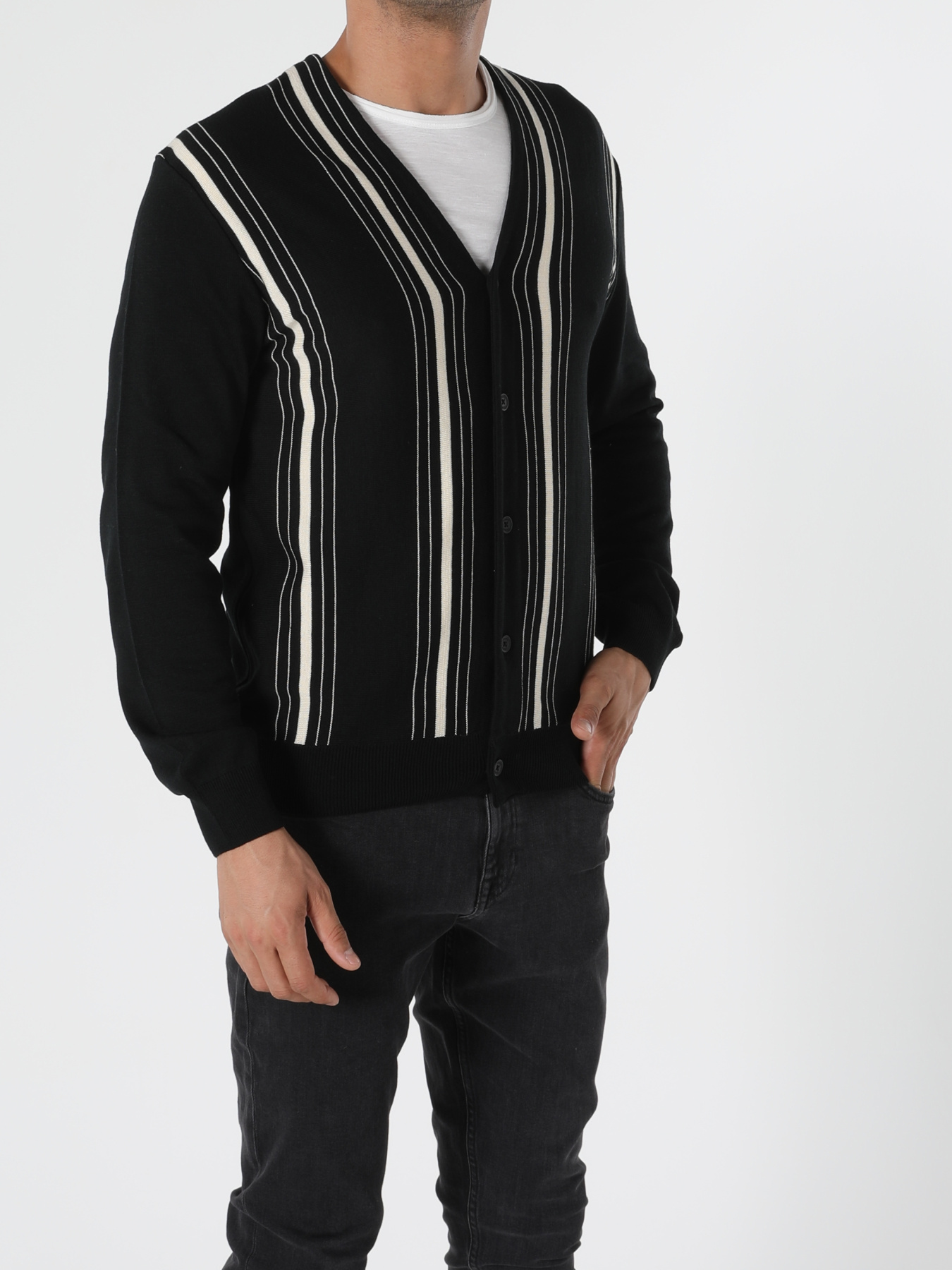 Худи и свитшоты Colin’s модель CL1054871_Q1.V1_BLK Фото