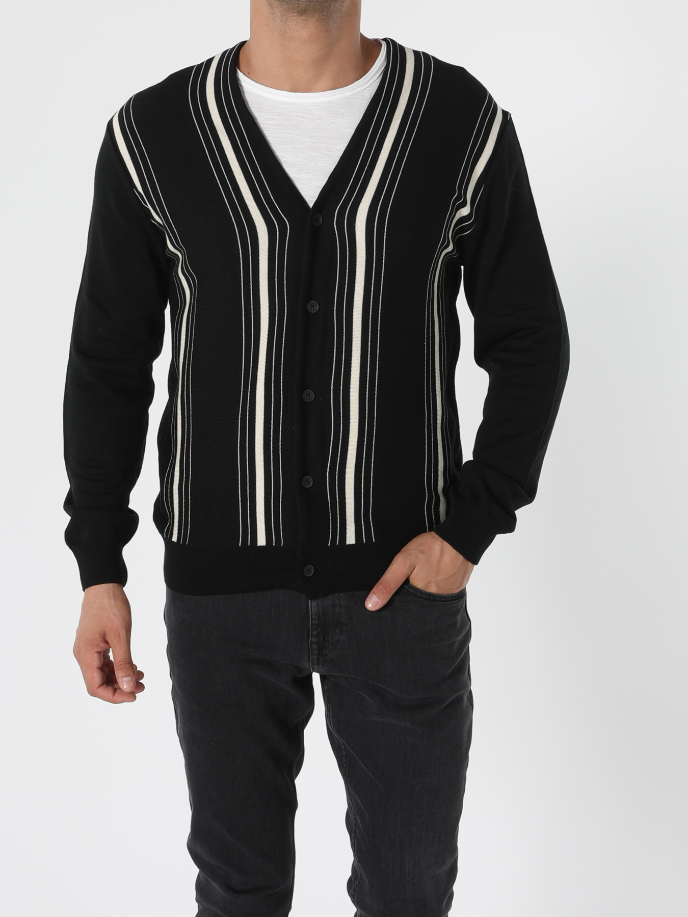 Худи и свитшоты Colin’s модель CL1054871_Q1.V1_BLK Фото