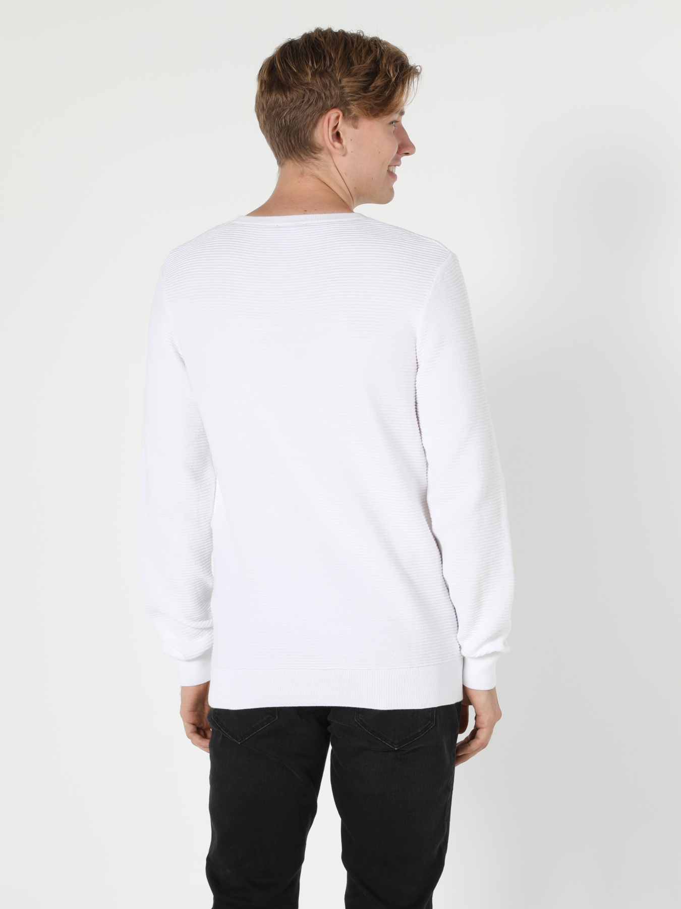 Худи и свитшоты Colin’s модель CL1056030_Q1.V1_WHT Фото