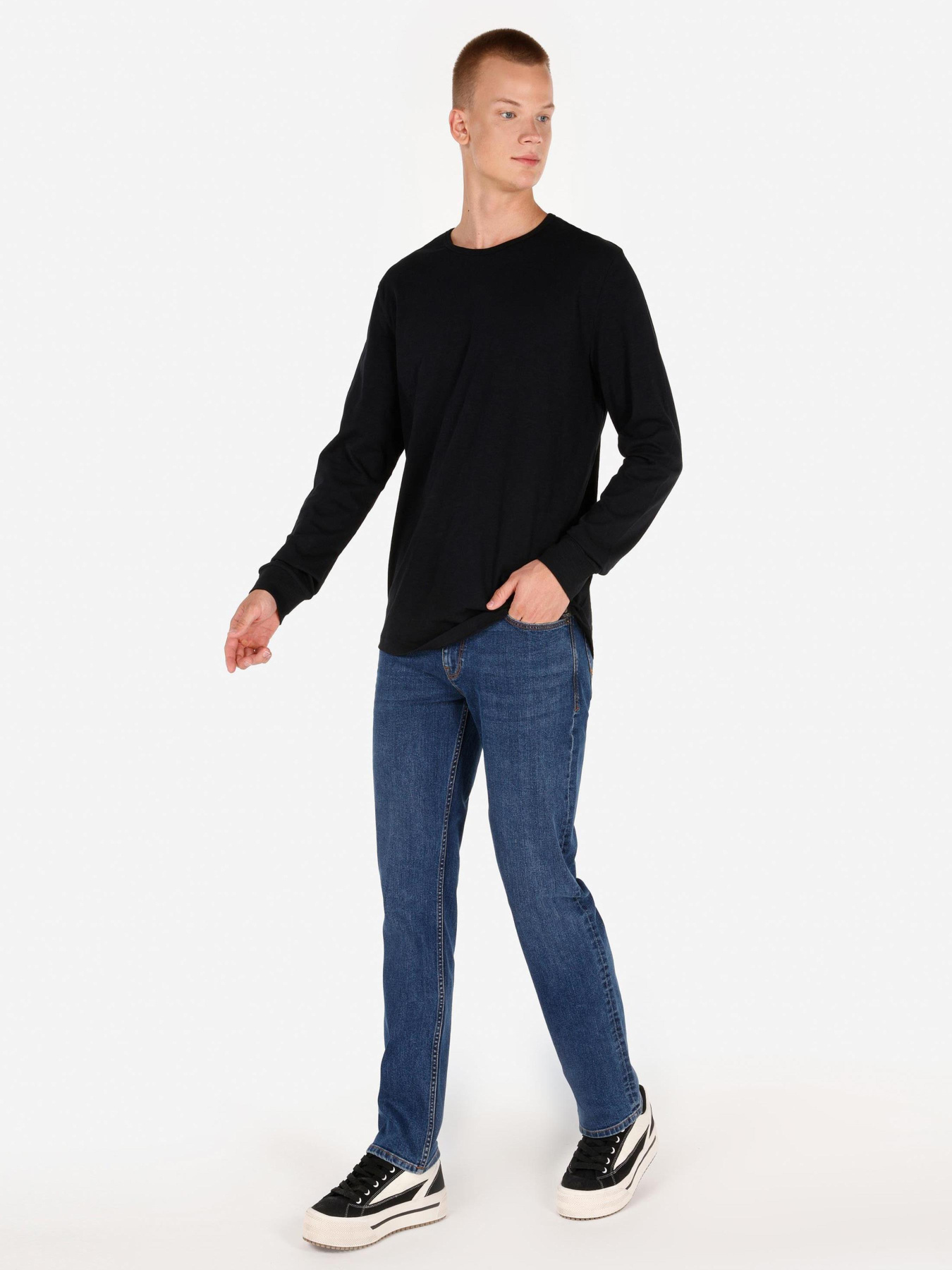 Худи и свитшоты Colin’s модель CL1065872_Q1.V1_BLK Фото