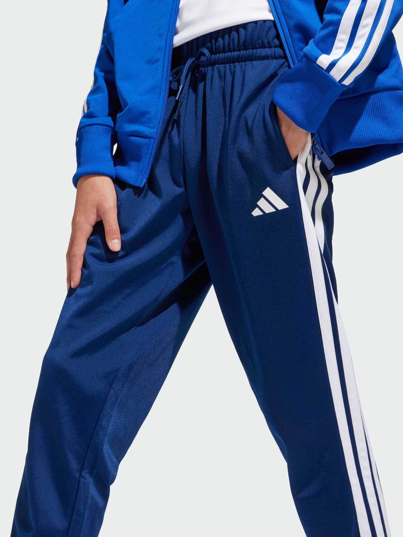 Костюмы Adidas модель JC7518 Костюмы Adidas модель JC7518 Фото