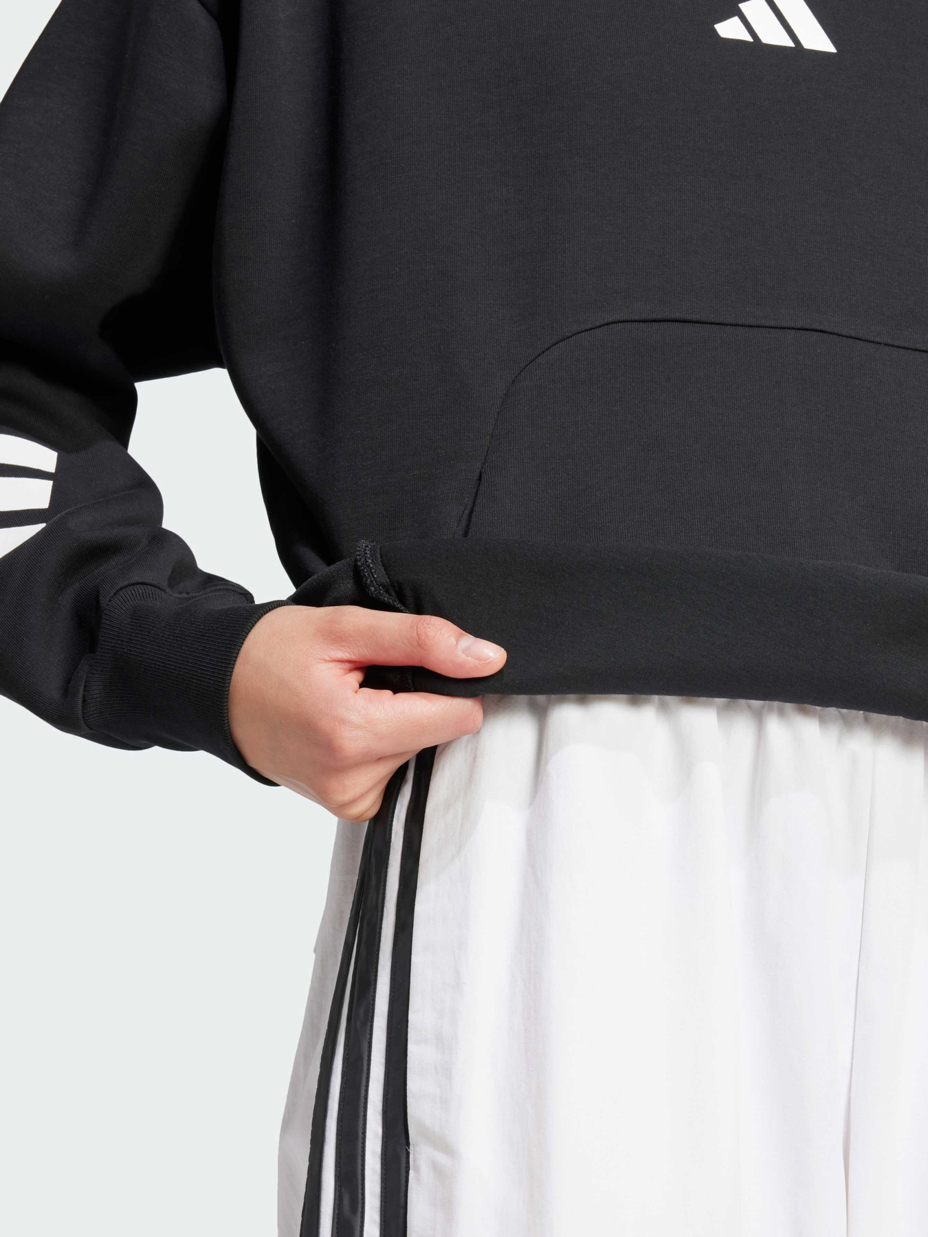 Худі та світшоти Adidas 3 Stripes модель JC5426 Худі та світшоти Adidas 3 Stripes модель JC5426 Фото
