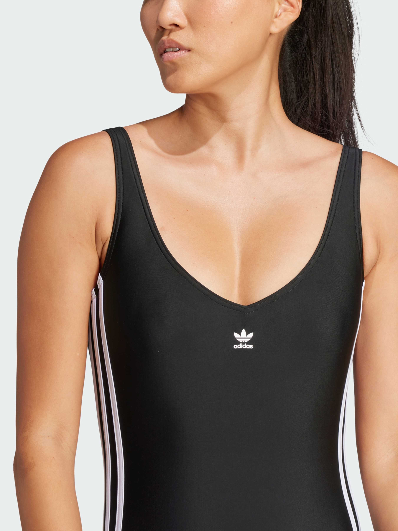 Одяг для пляжу Adidas Adicolor модель JG5775 Одяг для пляжу Adidas Adicolor модель JG5775 Фото
