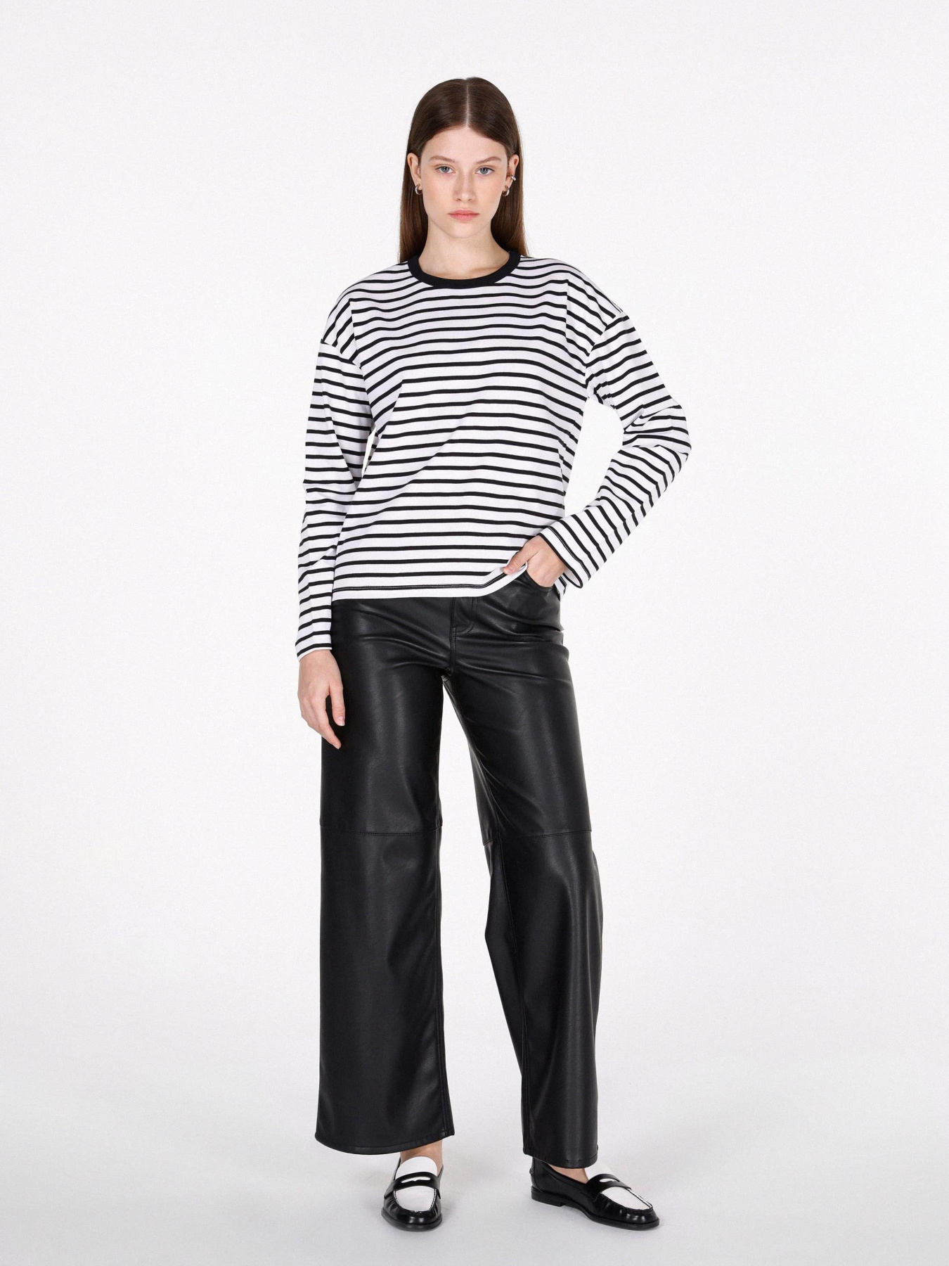 Худи и свитшоты Colin’s модель CL1073949_Q1.V1_BLK Фото