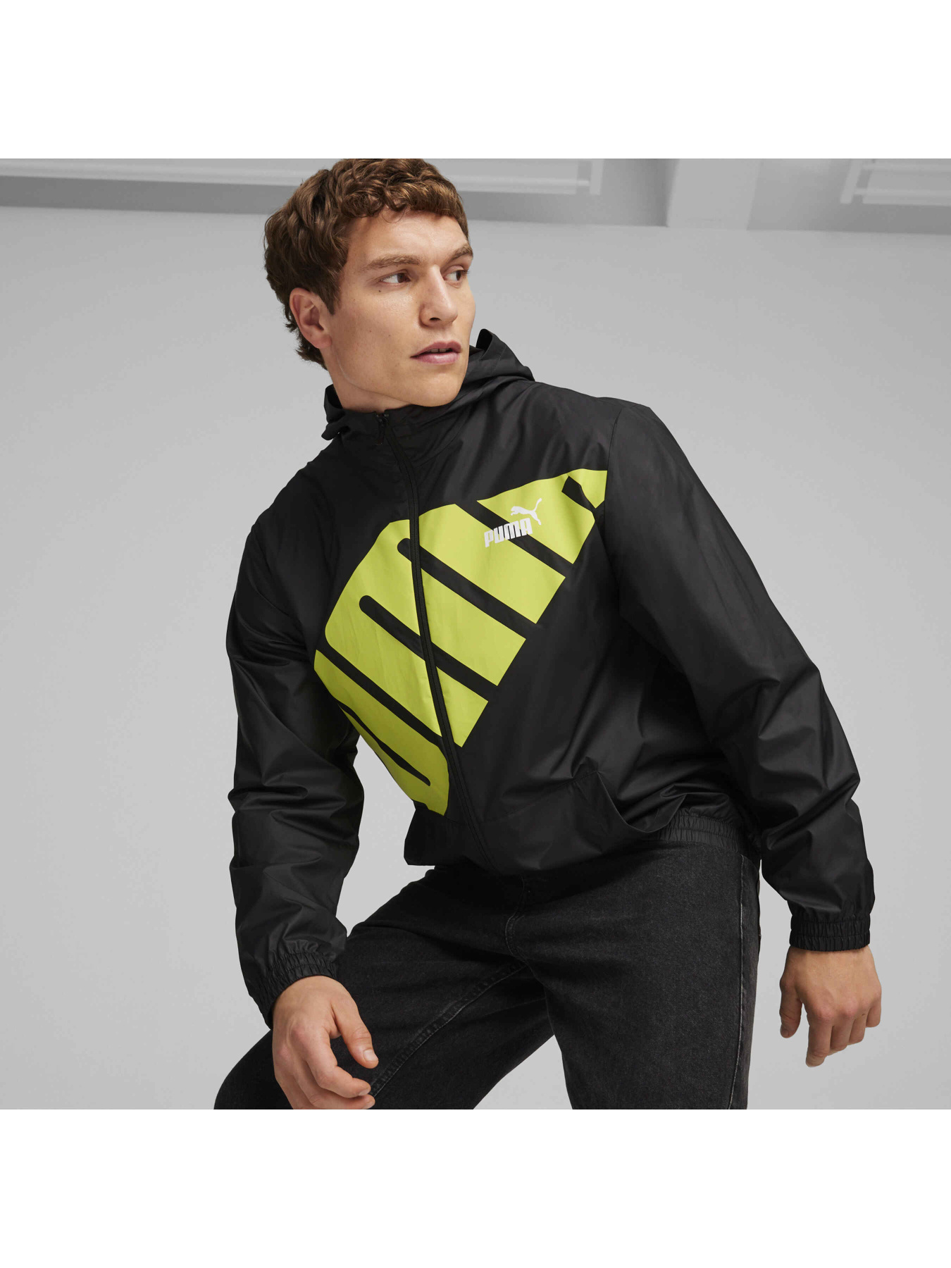Куртки та дублянки PUMA Hooded Graphic Windbreaker модель 623837 Фото