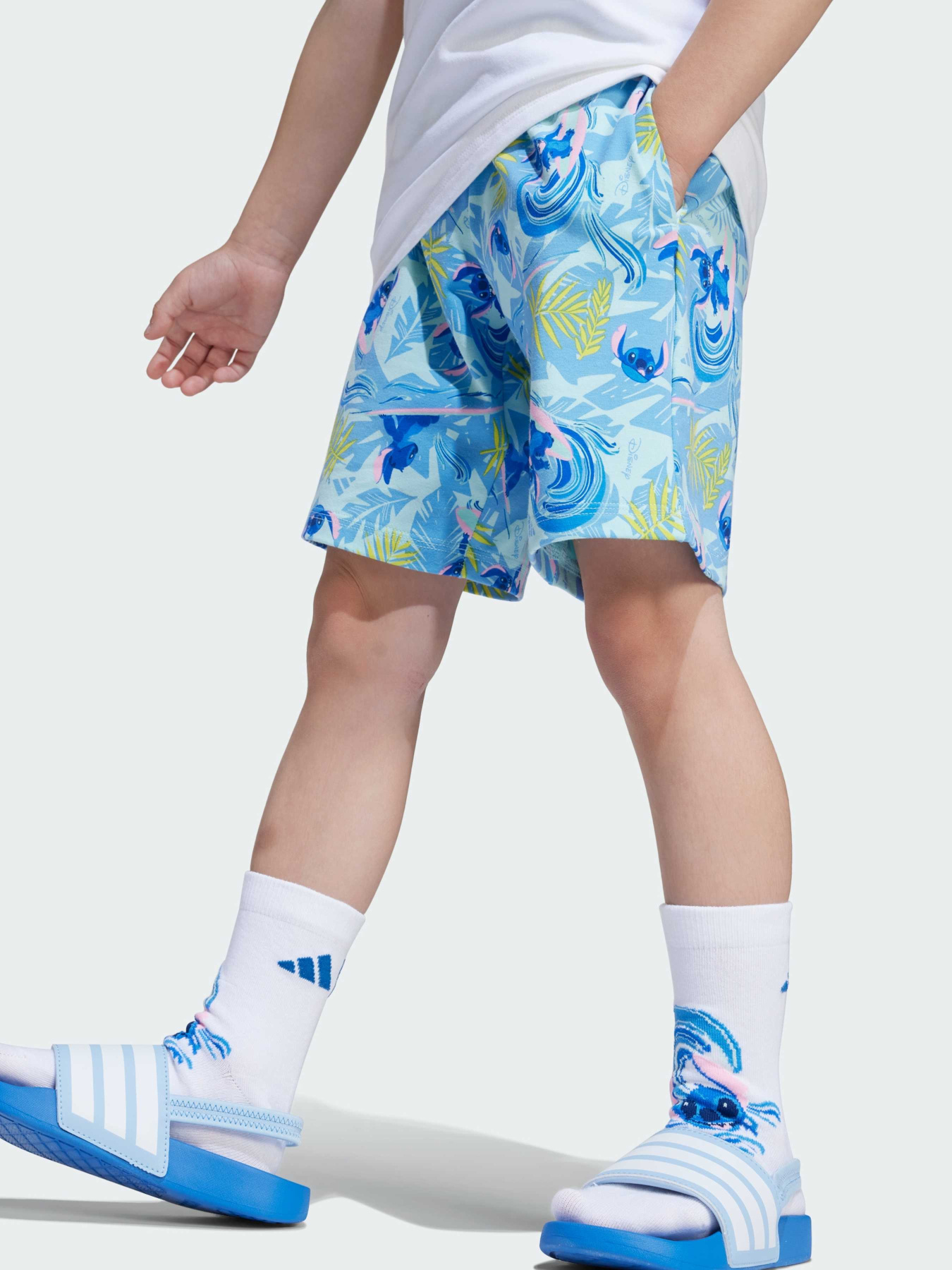 Костюмы Adidas x Disney модель JF3659 Костюмы Adidas x Disney модель JF3659 Фото