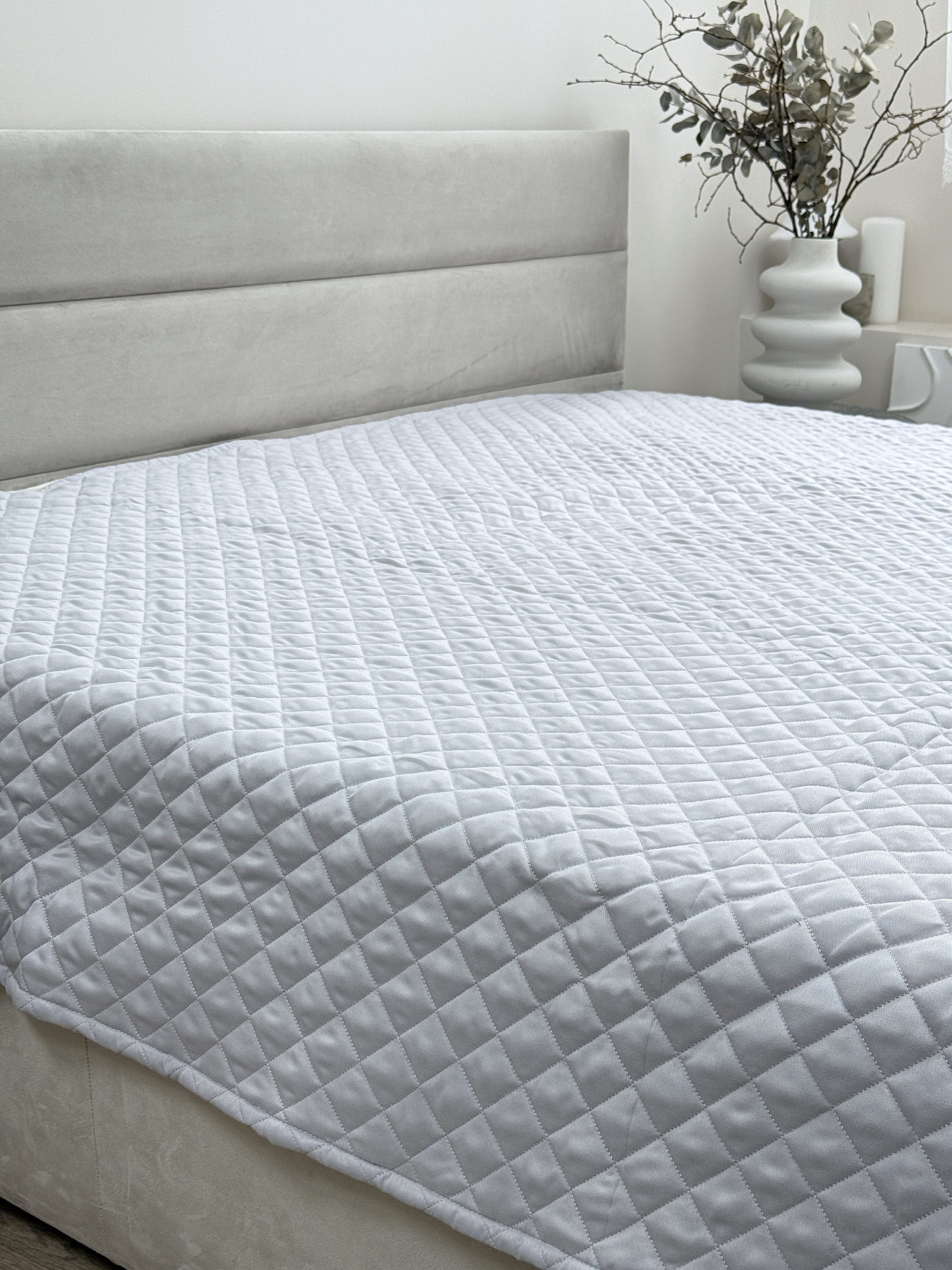 Покрывало декоративное антиаллергенное серого цвета Light Grey Ecotton модель 25183 Покрывало декоративное антиаллергенное серого цвета Light Grey Ecotton модель 25183 Фото