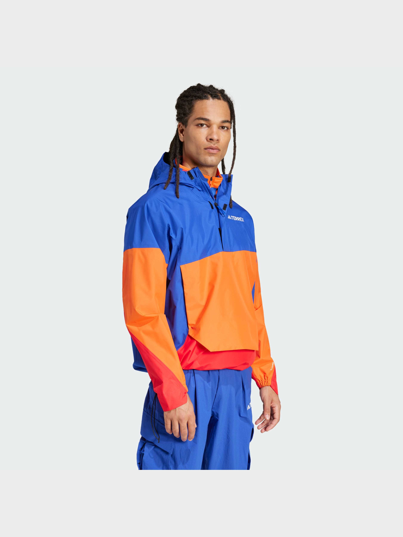 Куртки и дубленки Adidas Terrex модель JD8348 Куртки и дубленки Adidas Terrex модель JD8348 Фото