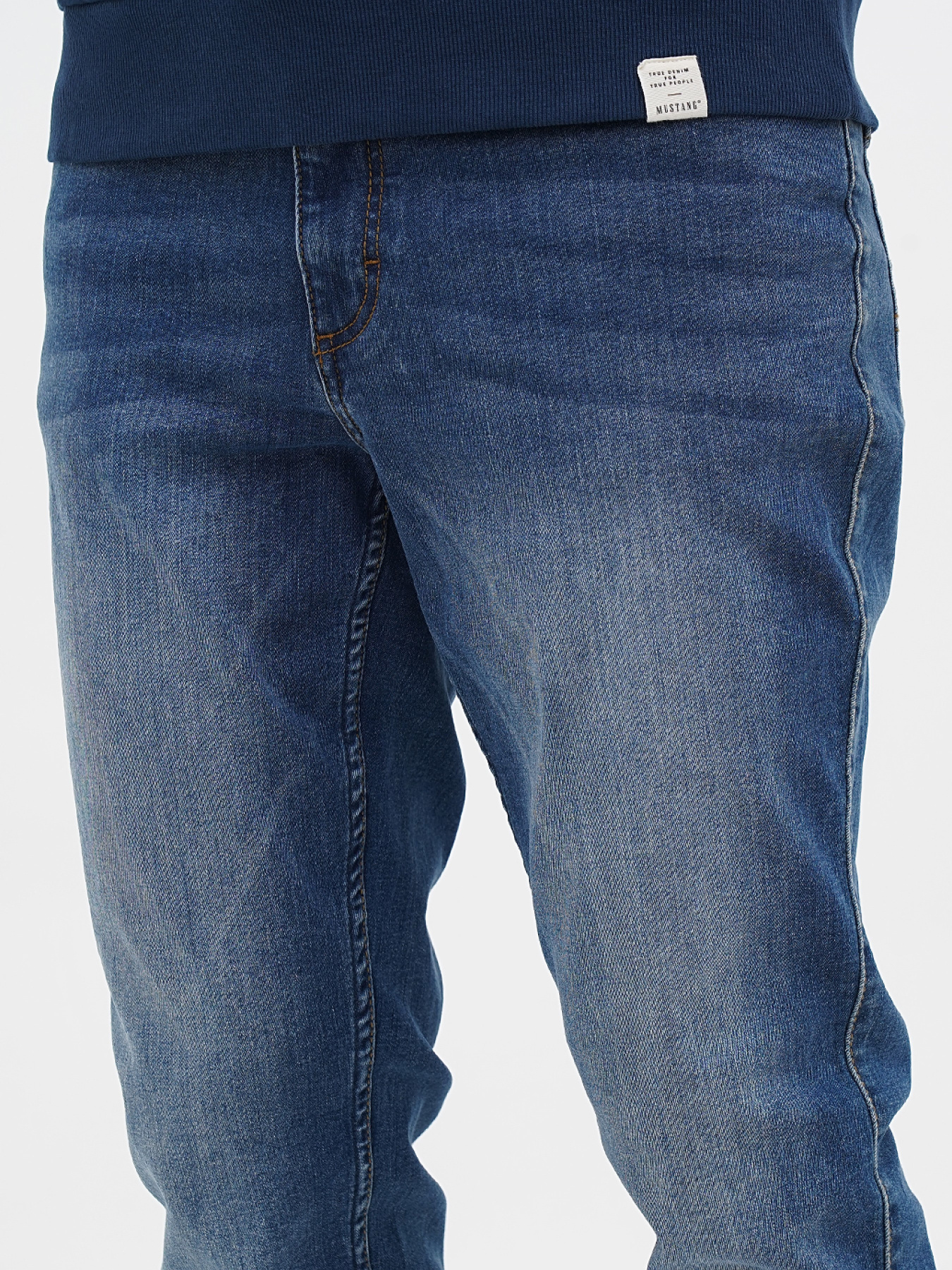 Джинси Mustang Jeans Tramper Tapered модель 1004457 Фото