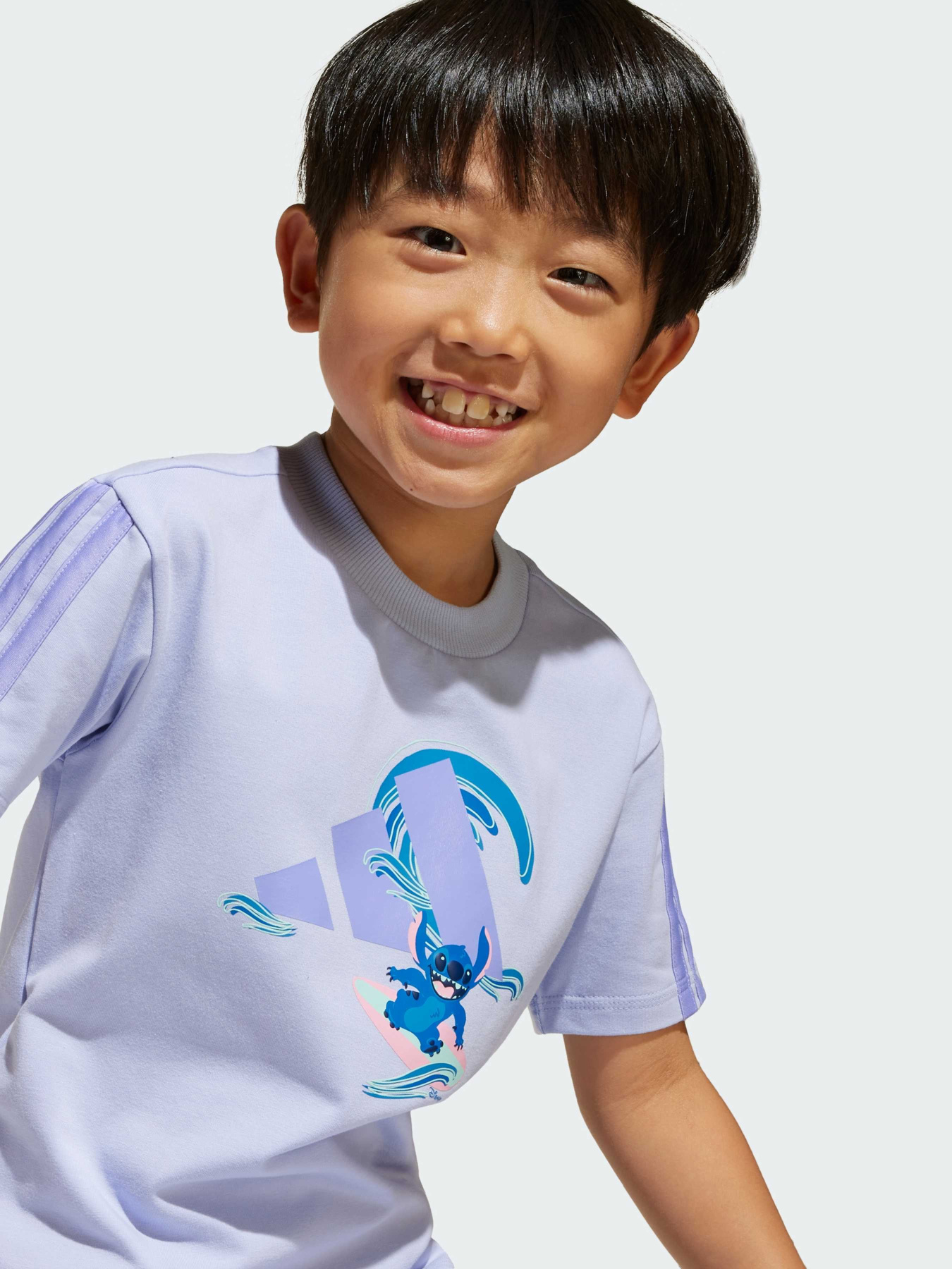 Костюмы Adidas x Disney модель JD4558 Костюмы Adidas x Disney модель JD4558 Фото