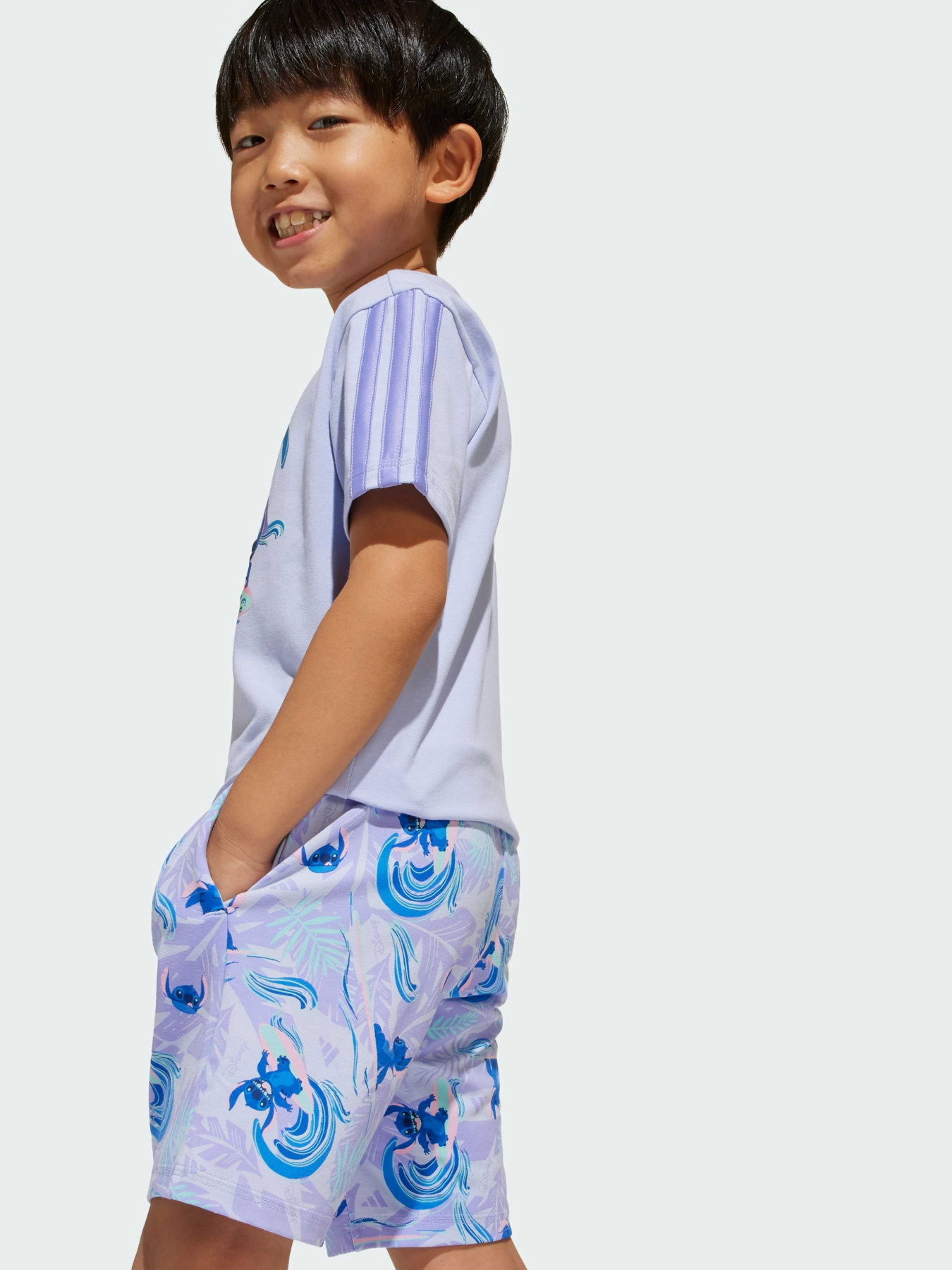 Костюмы Adidas x Disney модель JD4558 Костюмы Adidas x Disney модель JD4558 Фото