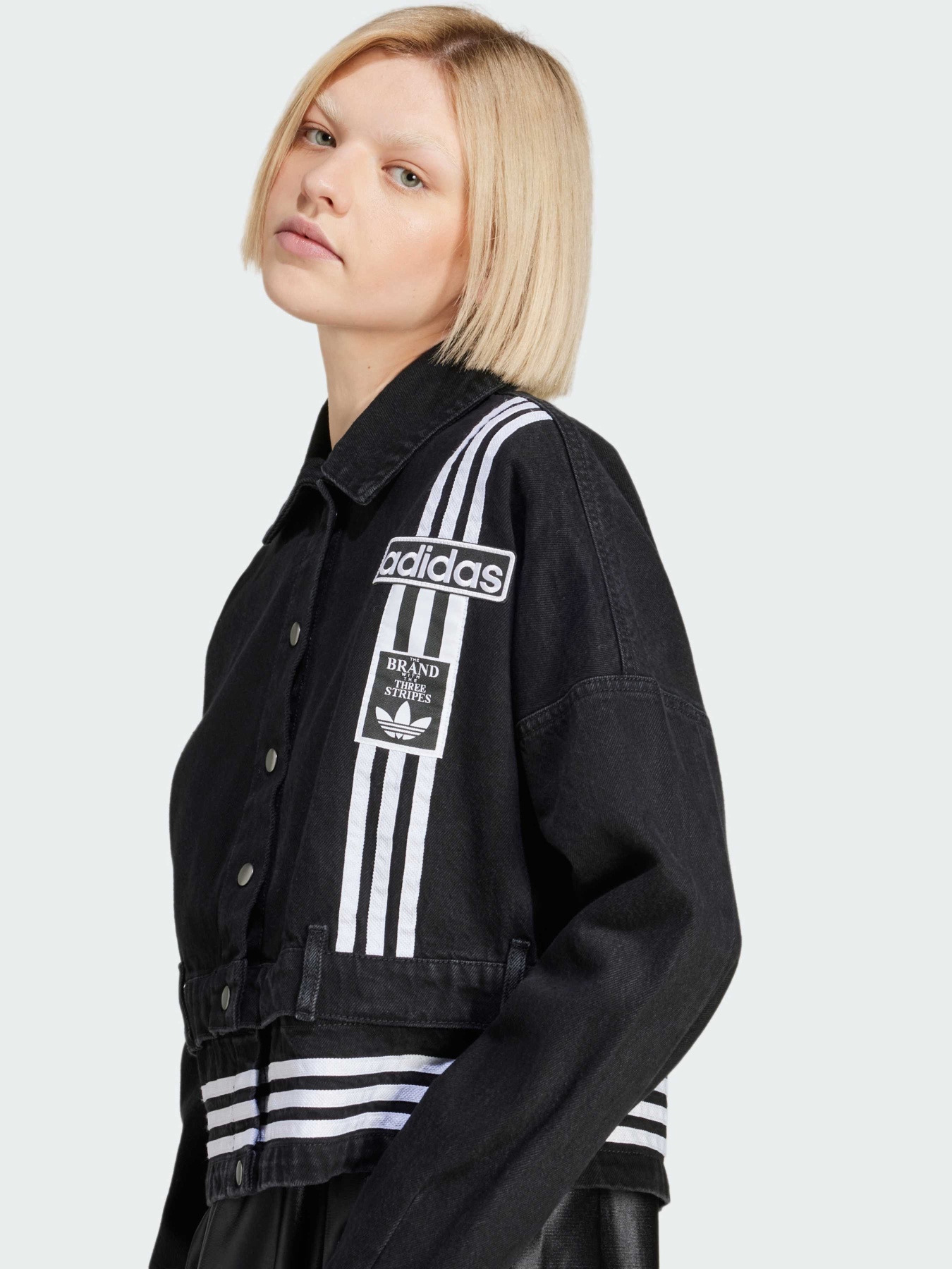 Куртки и дубленки Adidas Adicolor модель JJ3095 Фото