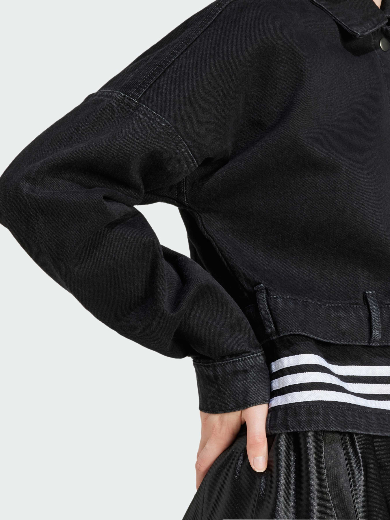Куртки и дубленки Adidas Adicolor модель JJ3095 Фото