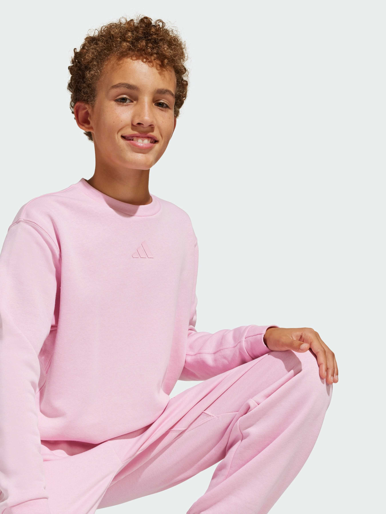 Худі та світшоти Adidas модель JI6167 Худі та світшоти Adidas модель JI6167 Фото