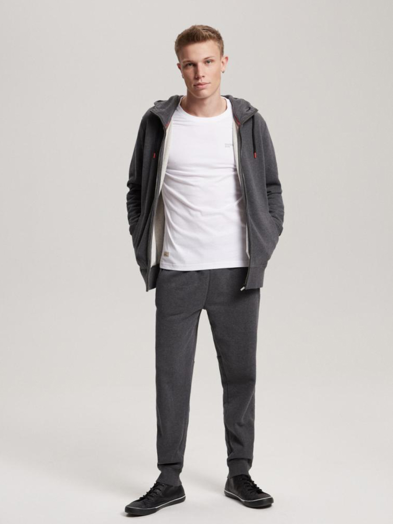 Худи и свитшоты DIVERSE Evb Hoody 14 модель 10041190 Худи и свитшоты DIVERSE Evb Hoody 14 модель 10041190 Фото