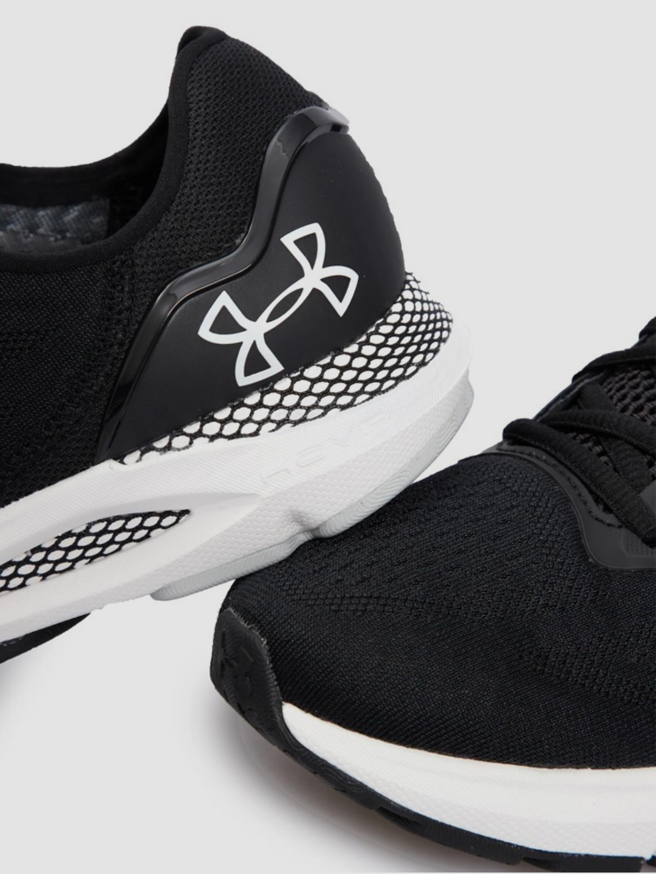 Кросівки Under Armour Hovr Sonic 6 модель 3026121-001 Фото