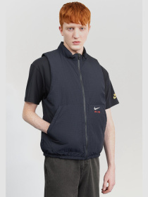 Куртки и дубленки NIKE Air Insulated Woven Vest модель FZ4697-010 Фото