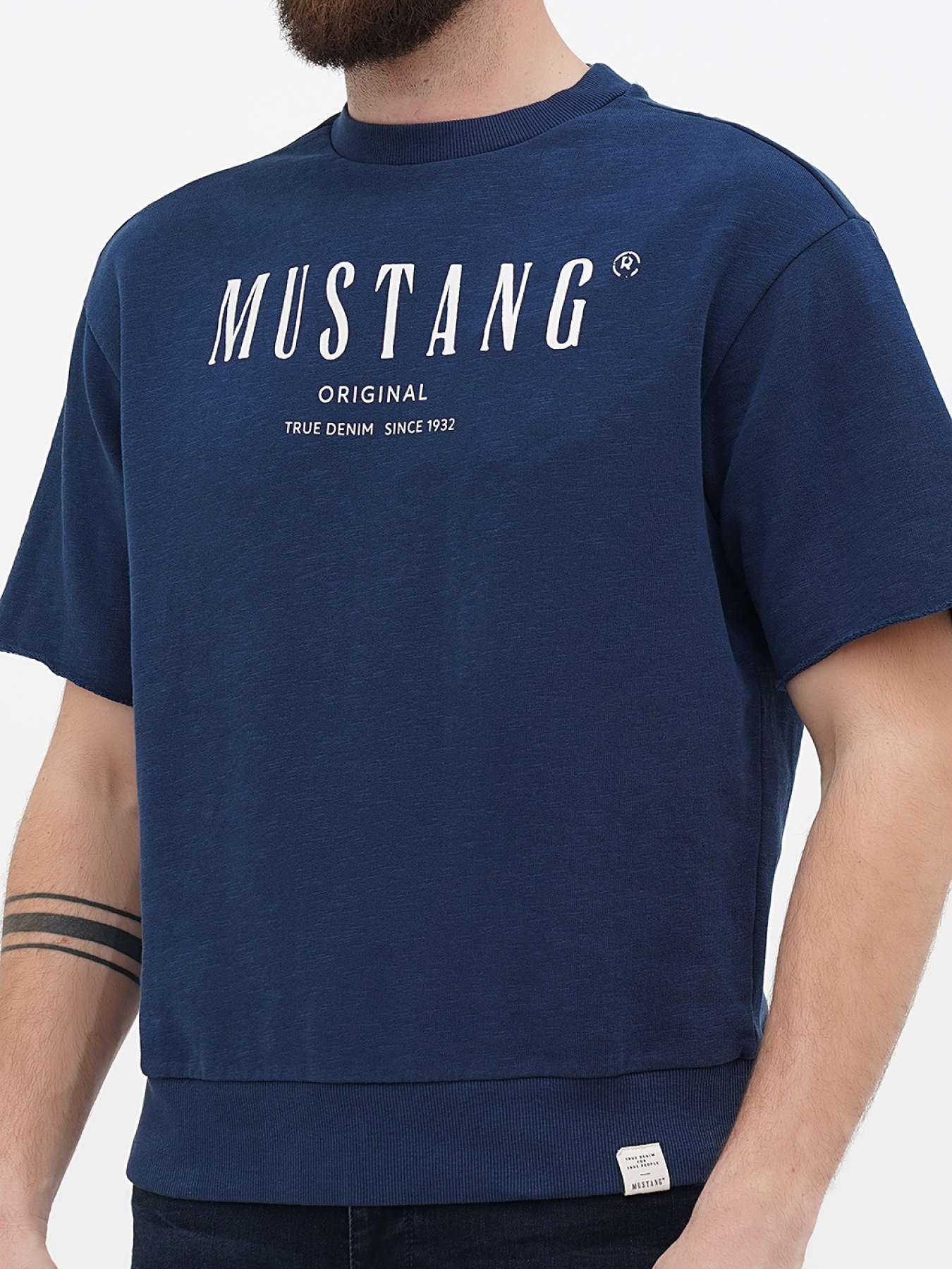 Футболки і поло Mustang Jeans Ben Crewneck SSleeve модель 1013870 Фото