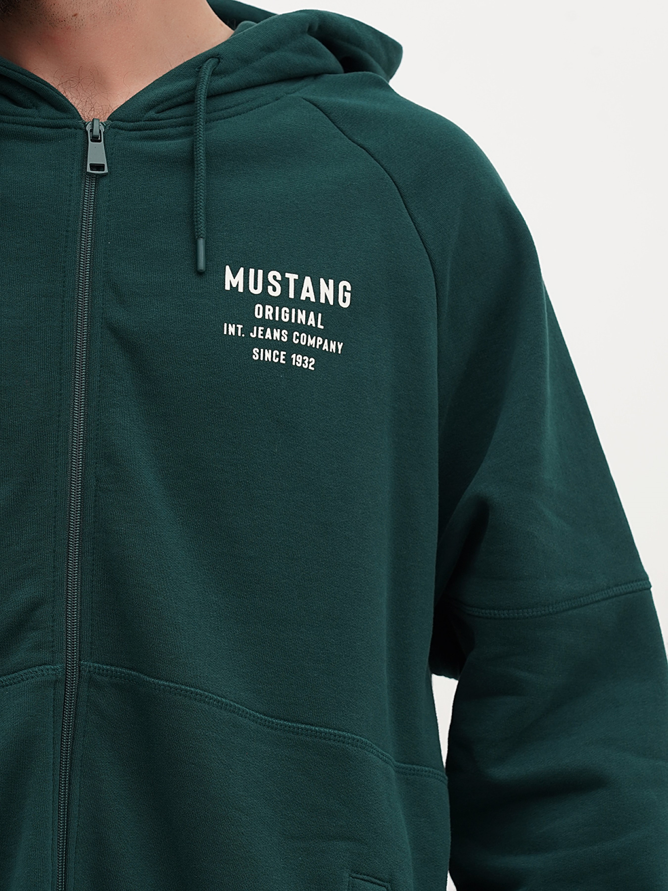 Худі та світшоти Mustang Jeans Bastian Paneled Zip- Up модель 1014510 Худі та світшоти Mustang Jeans Bastian Paneled Zip- Up модель 1014510 Фото