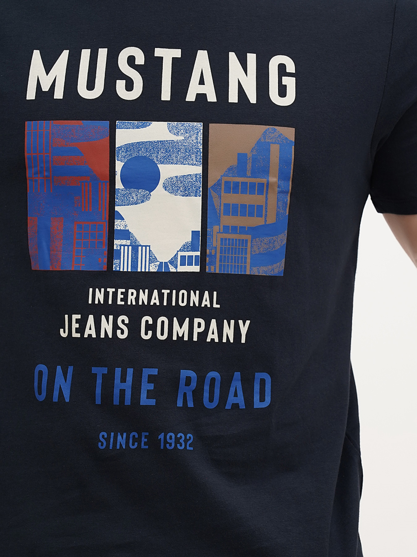Футболки и поло Mustang Jeans Alex C Print модель 1014453 Футболки и поло Mustang Jeans Alex C Print модель 1014453 Фото