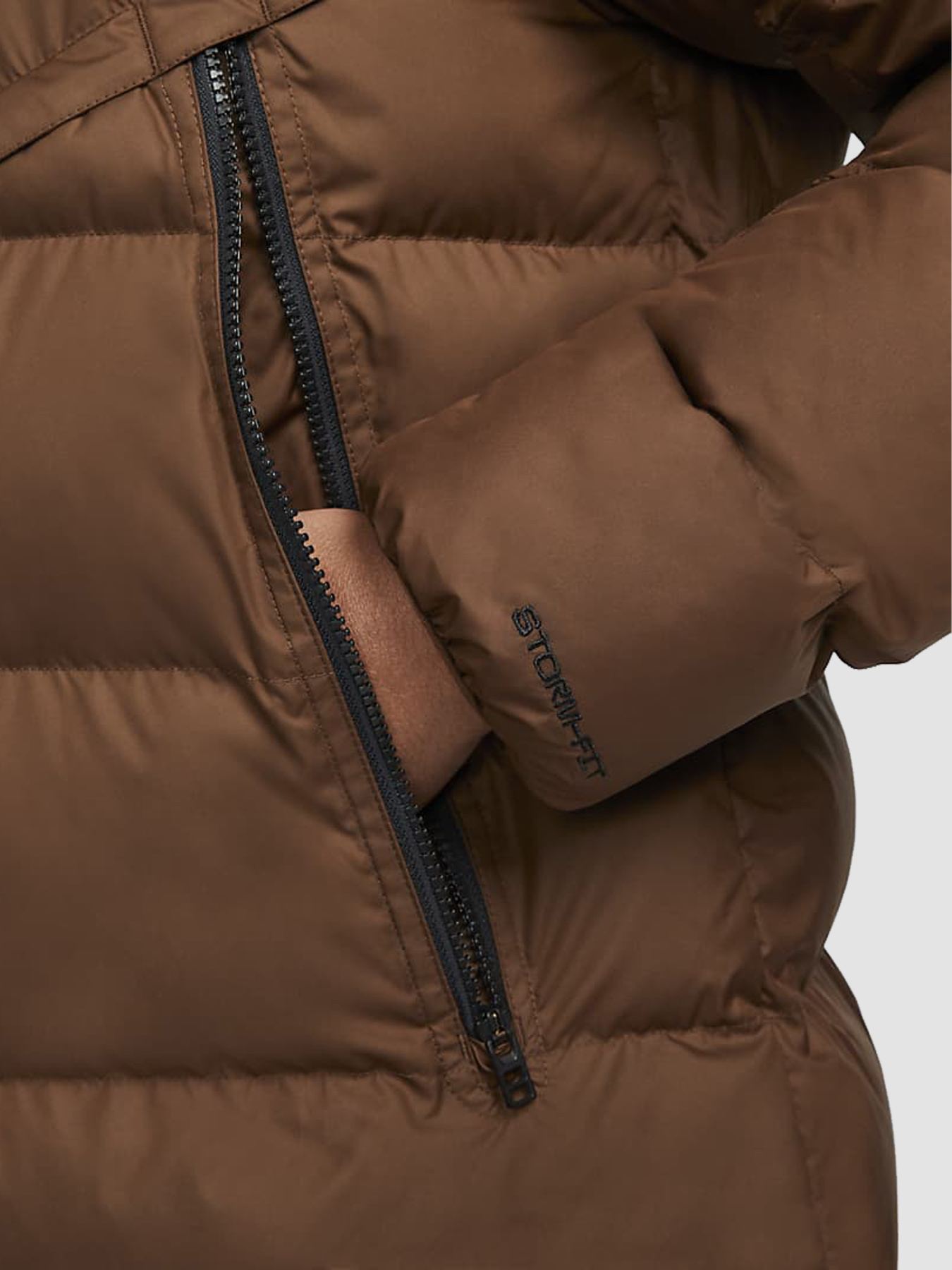 Куртки та дублянки NIKE Storm-Fit Windrunner модель DR9609-259 Фото