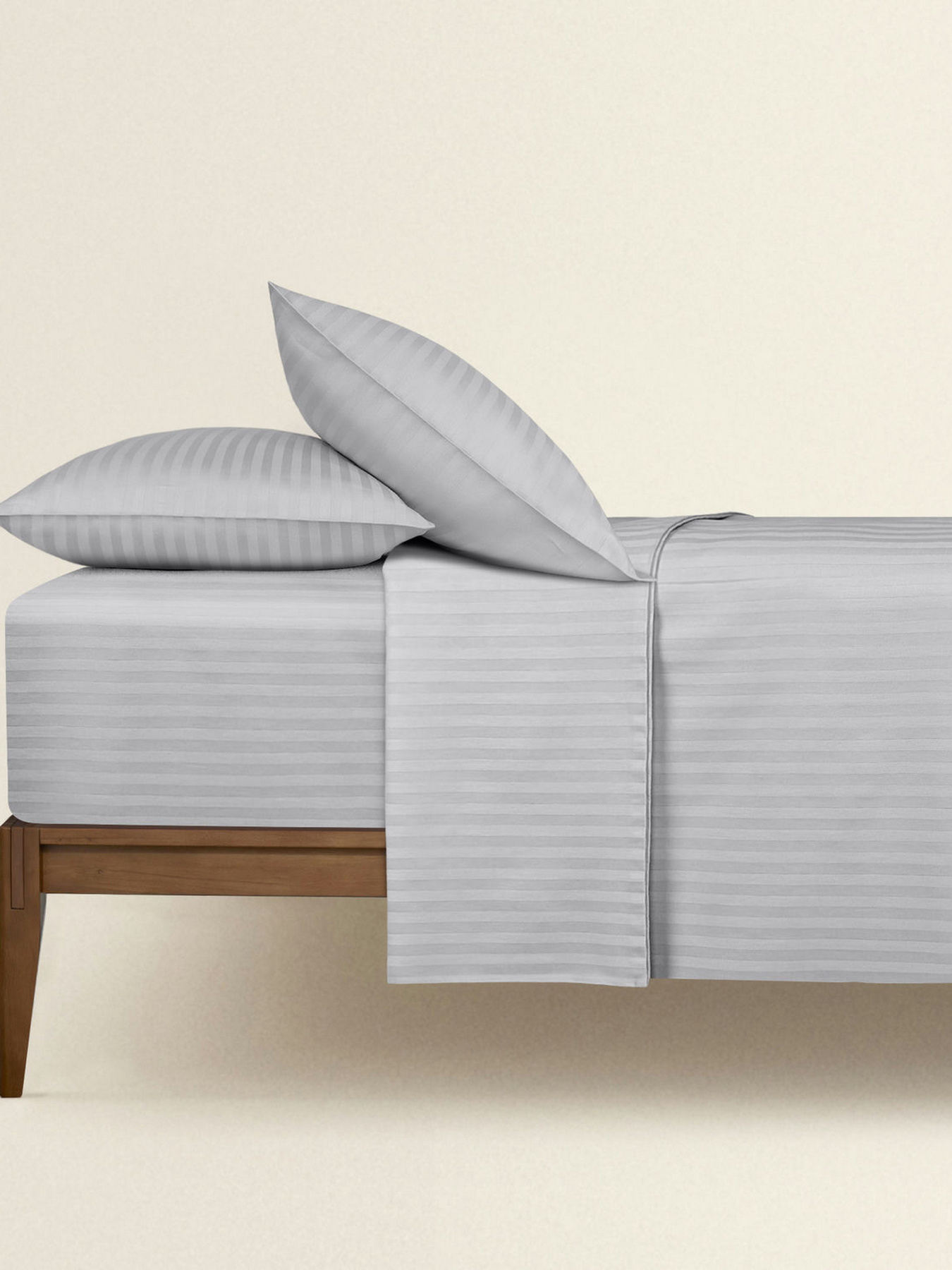 Набір наволочок сатин на подушку SILVER Cosas модель SetPillow_StrSatin_09Silver_40x60 Набір наволочок сатин на подушку SILVER Cosas модель SetPillow_StrSatin_09Silver_40x60 Фото