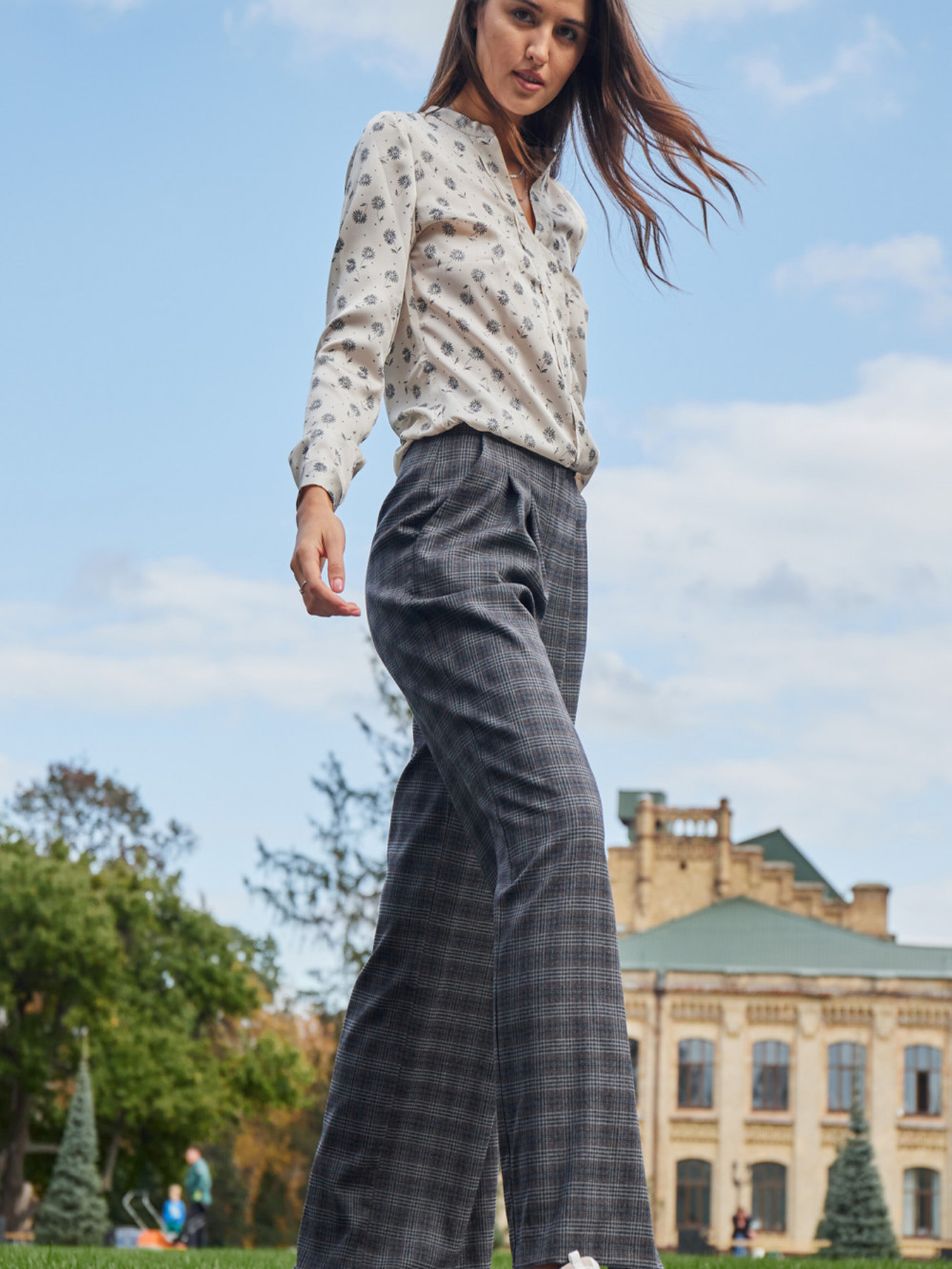 Штани LadyLike модель ll193664285-sirij Фото