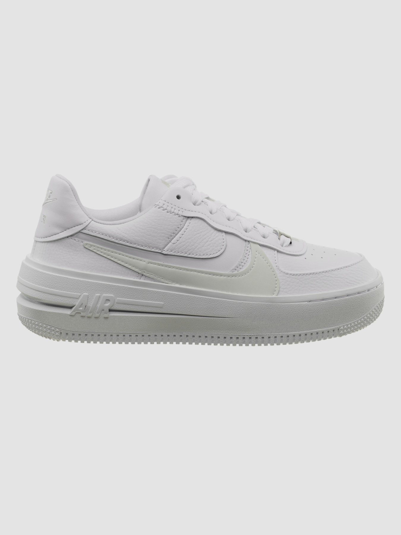 Кроссовки NIKE Air Force 1 Plt.Af.Orm Triple White W модель DJ9946-100 Кроссовки NIKE Air Force 1 Plt.Af.Orm Triple White W модель DJ9946-100 Фото