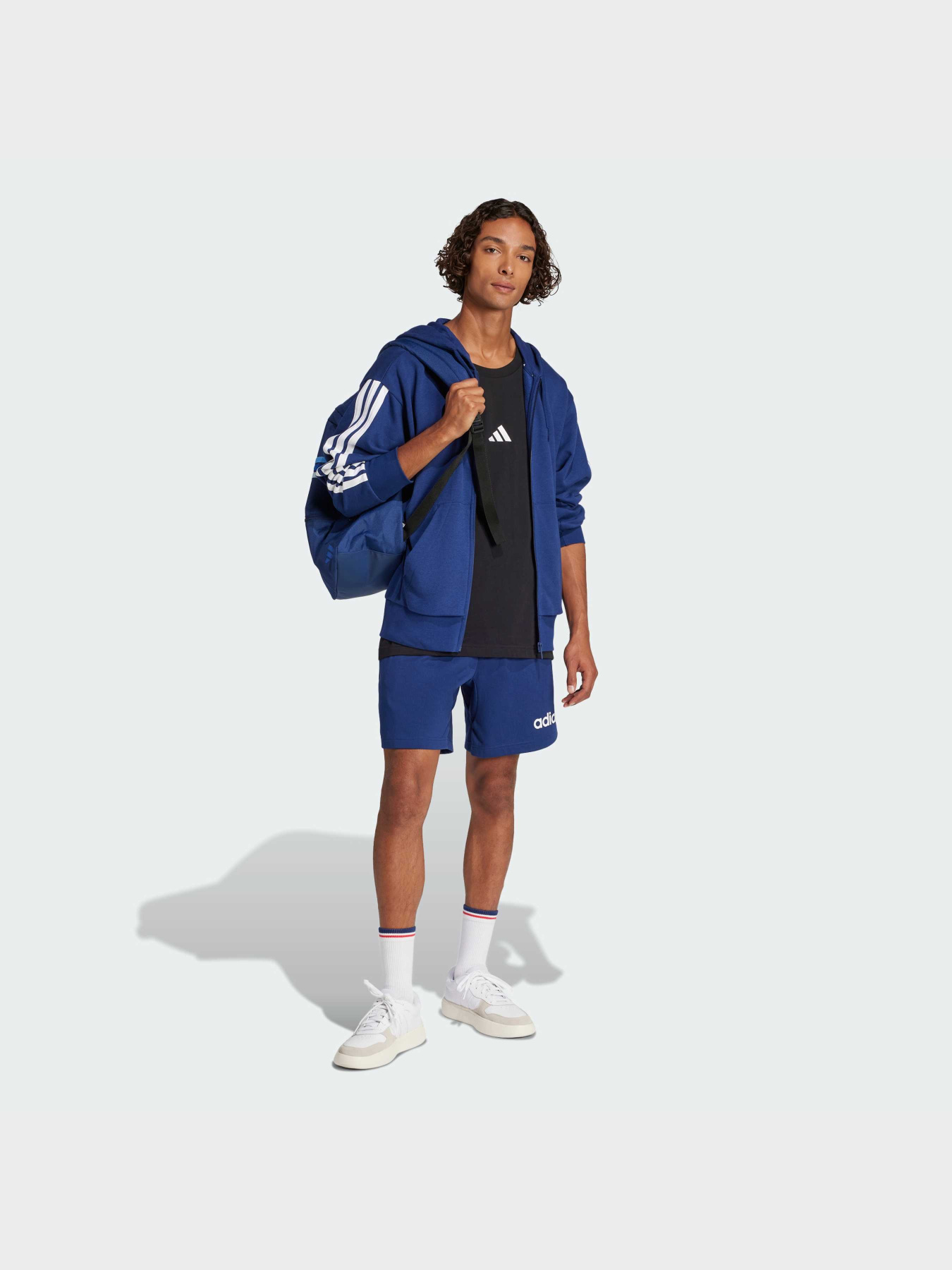 Худі та світшоти Adidas модель JE6341 Худі та світшоти Adidas модель JE6341 Фото