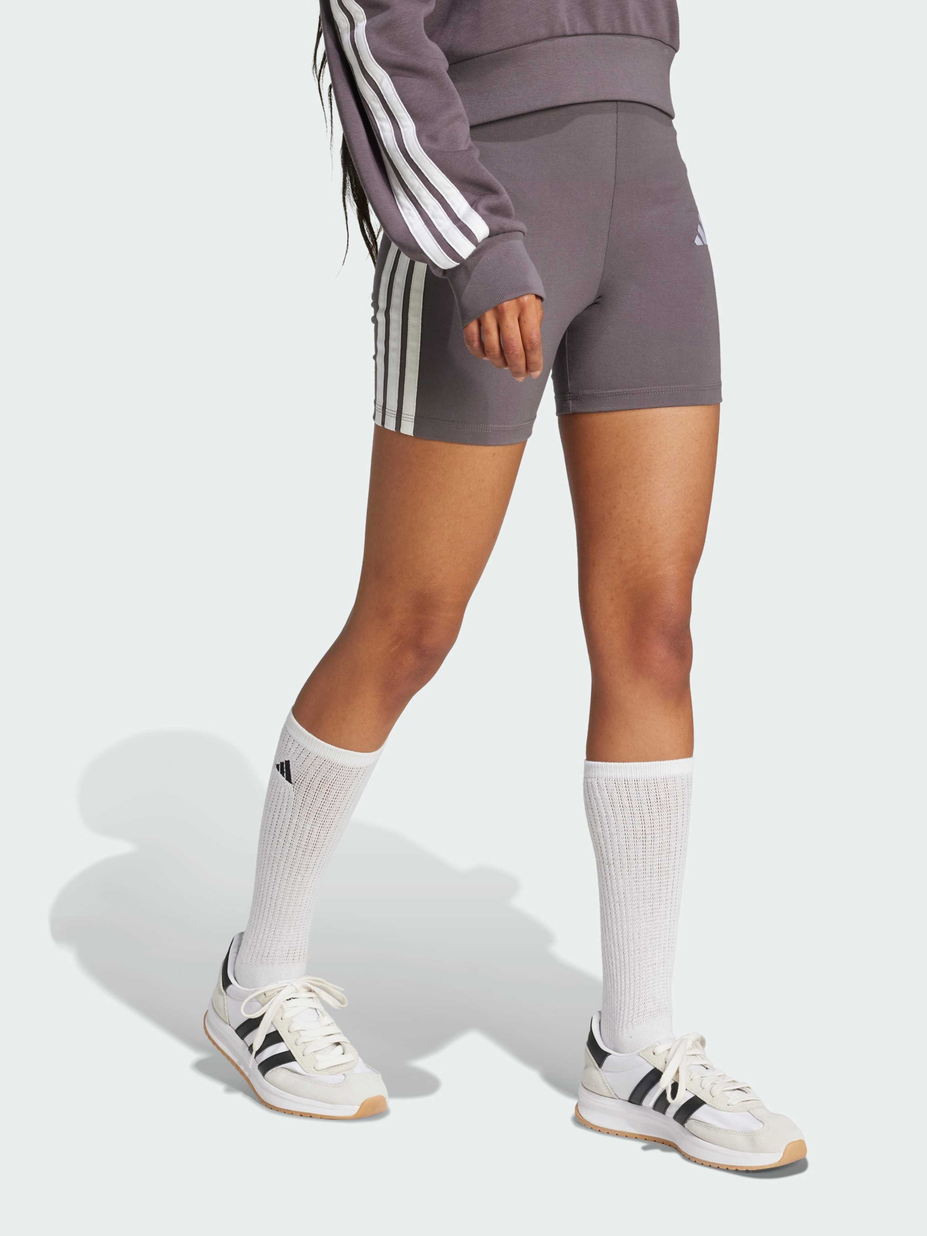 Шорты Adidas модель JD0915 Фото