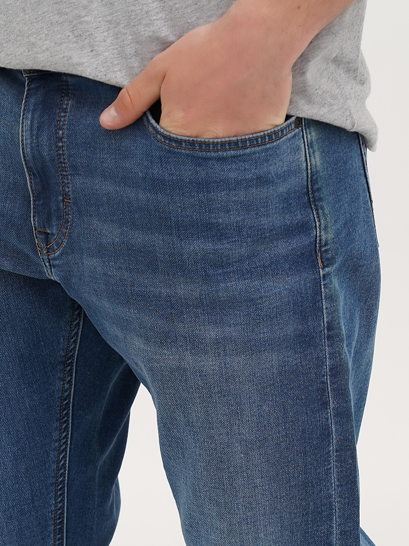 Джинсы Mustang Jeans Oregon Tapered K модель 1013435 Джинсы Mustang Jeans Oregon Tapered K модель 1013435 Фото