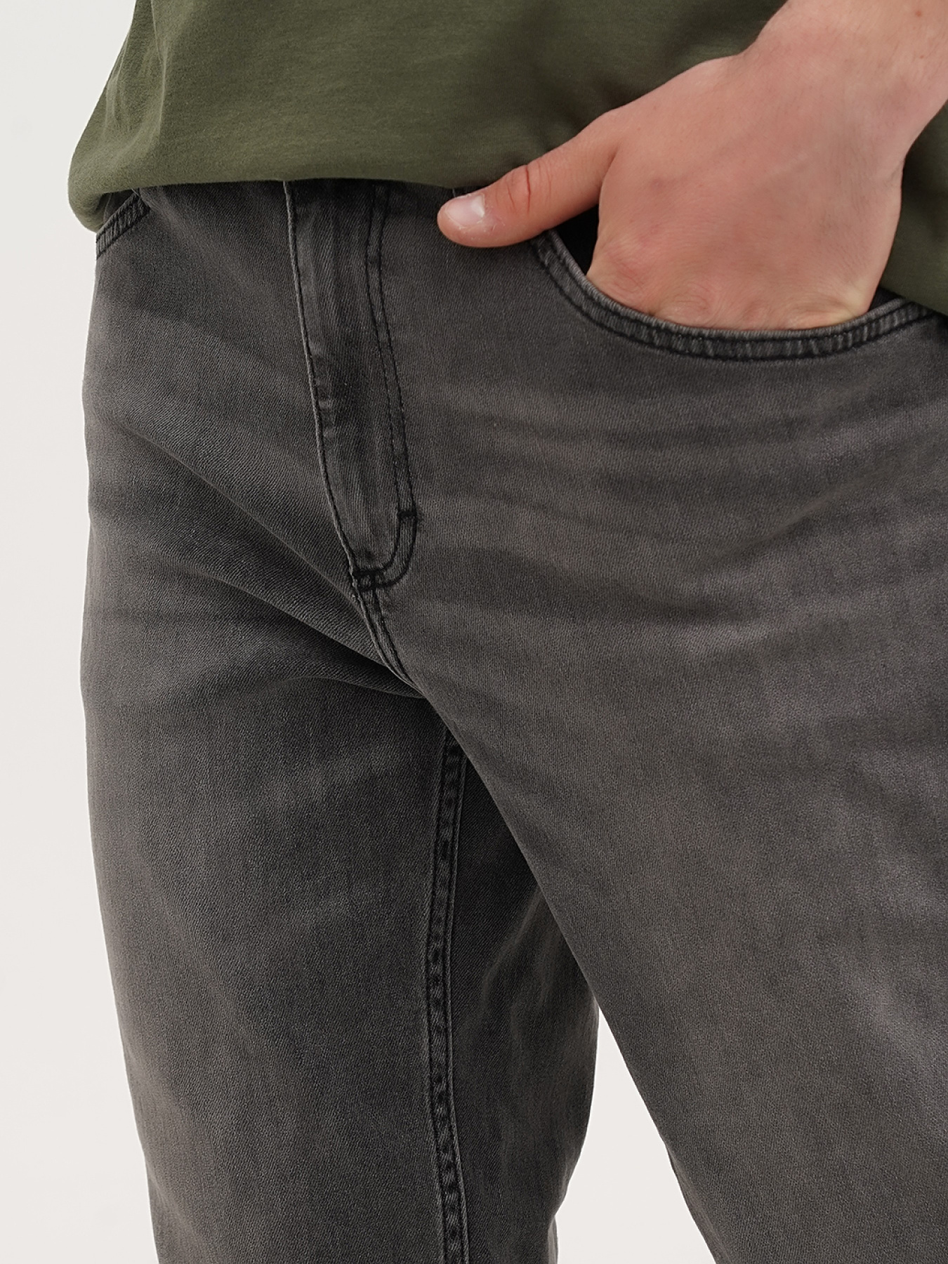 Джинси Mustang Jeans Tramper Tapered модель 2013630 Фото