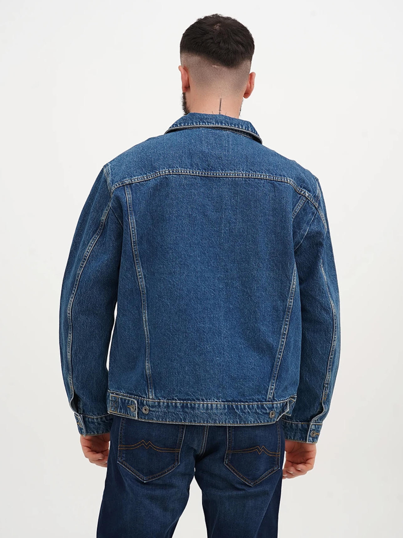 Куртки и дубленки Mustang Jeans Dallas модель 1015542 Куртки и дубленки Mustang Jeans Dallas модель 1015542 Фото