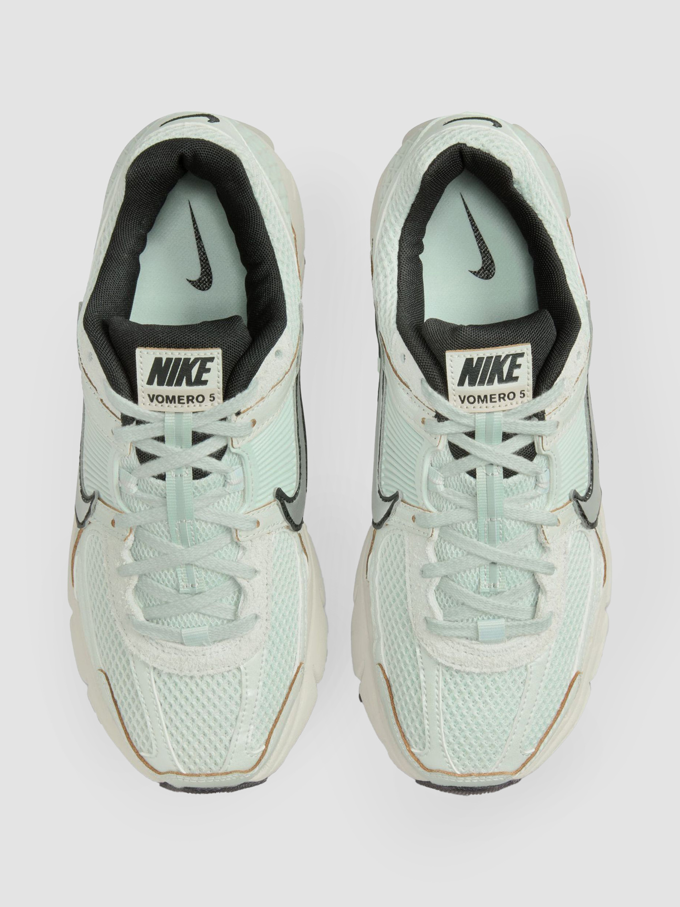 Кросівки NIKE Zoom Vomero 5 модель FN6742-001 Фото