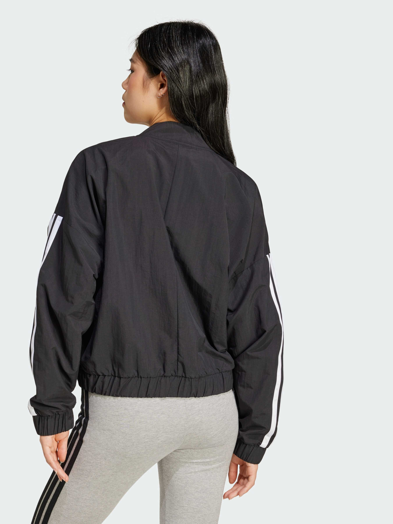 Куртки та дублянки Adidas модель JD5317 Фото