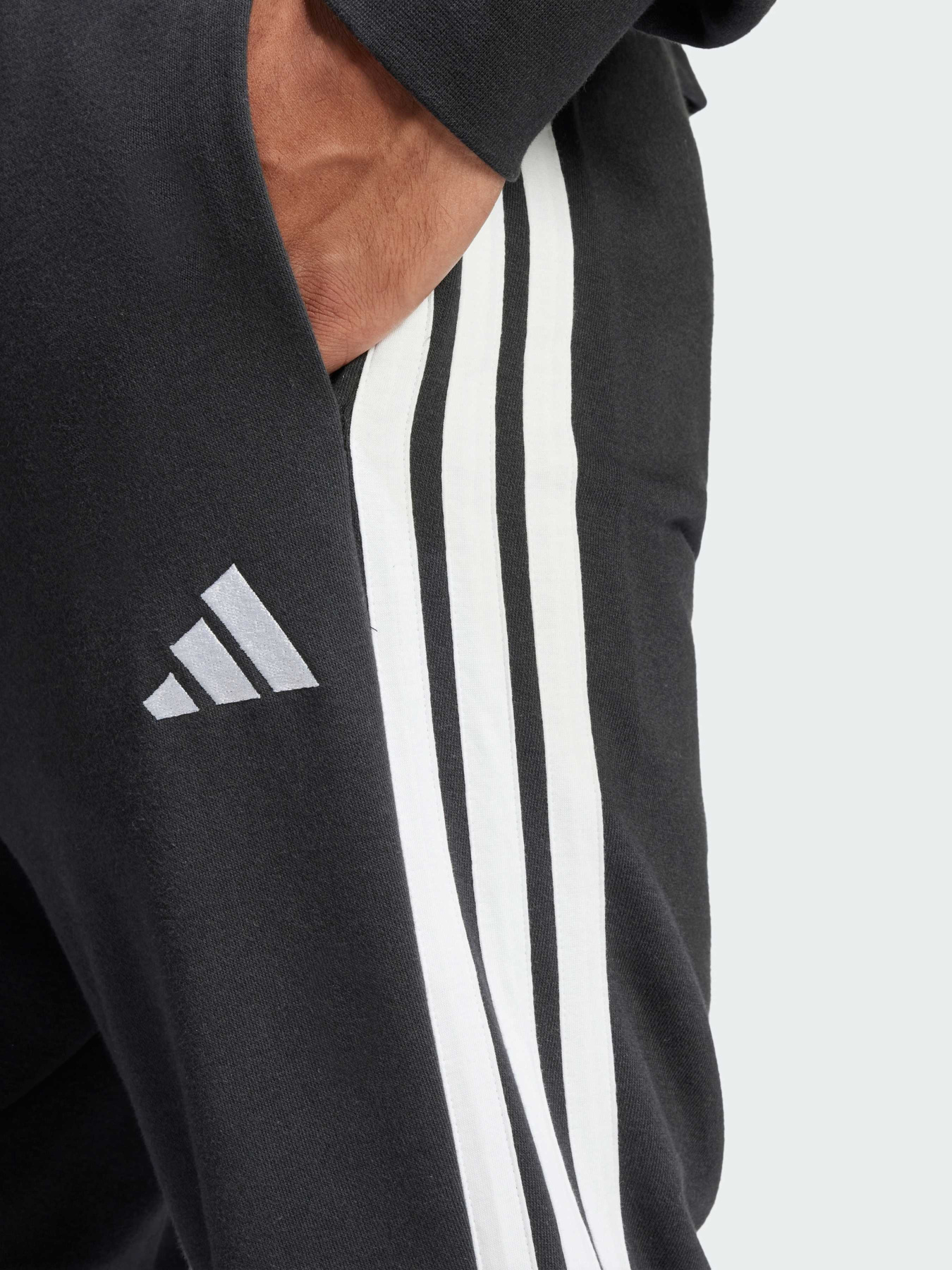 Штани Adidas модель JD1881 Фото