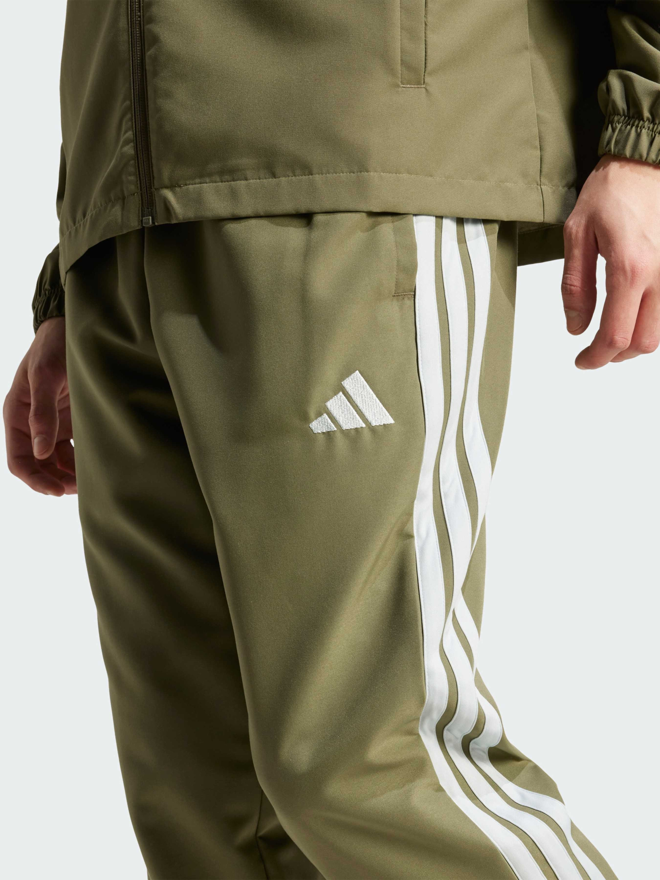 Костюмы Adidas 3 Stripes модель JI8850 Фото
