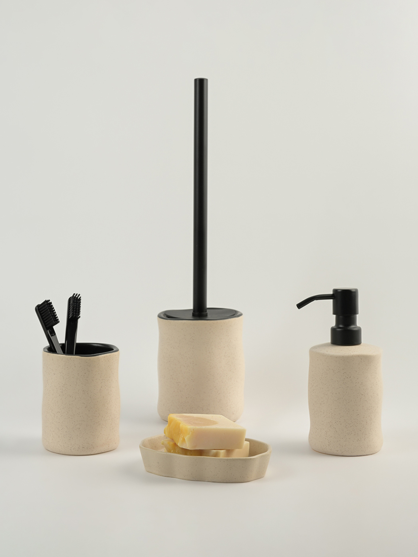 Диспенсер для рідкого мила "Porto" бежевий/чорний MBM HOME модель BA-34 BEIGE/BLACK Диспенсер для рідкого мила "Porto" бежевий/чорний MBM HOME модель BA-34 BEIGE/BLACK Фото