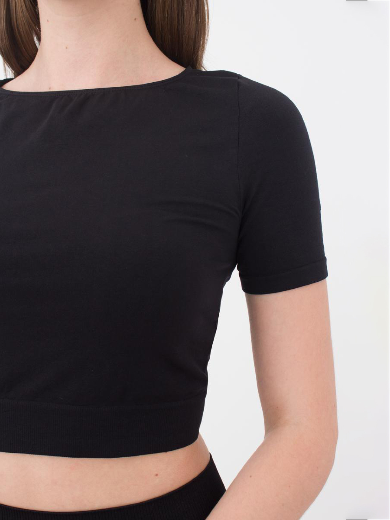 Футболки і поло Giulia crop t-shirt модель UP-00000403 Фото