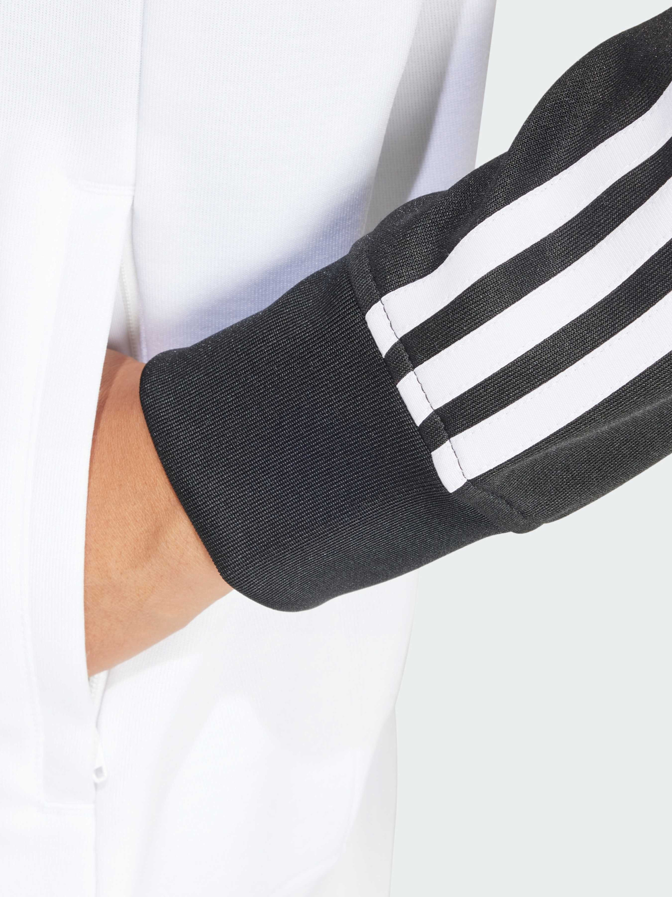 Худи и свитшоты Adidas модель IS4103 Фото