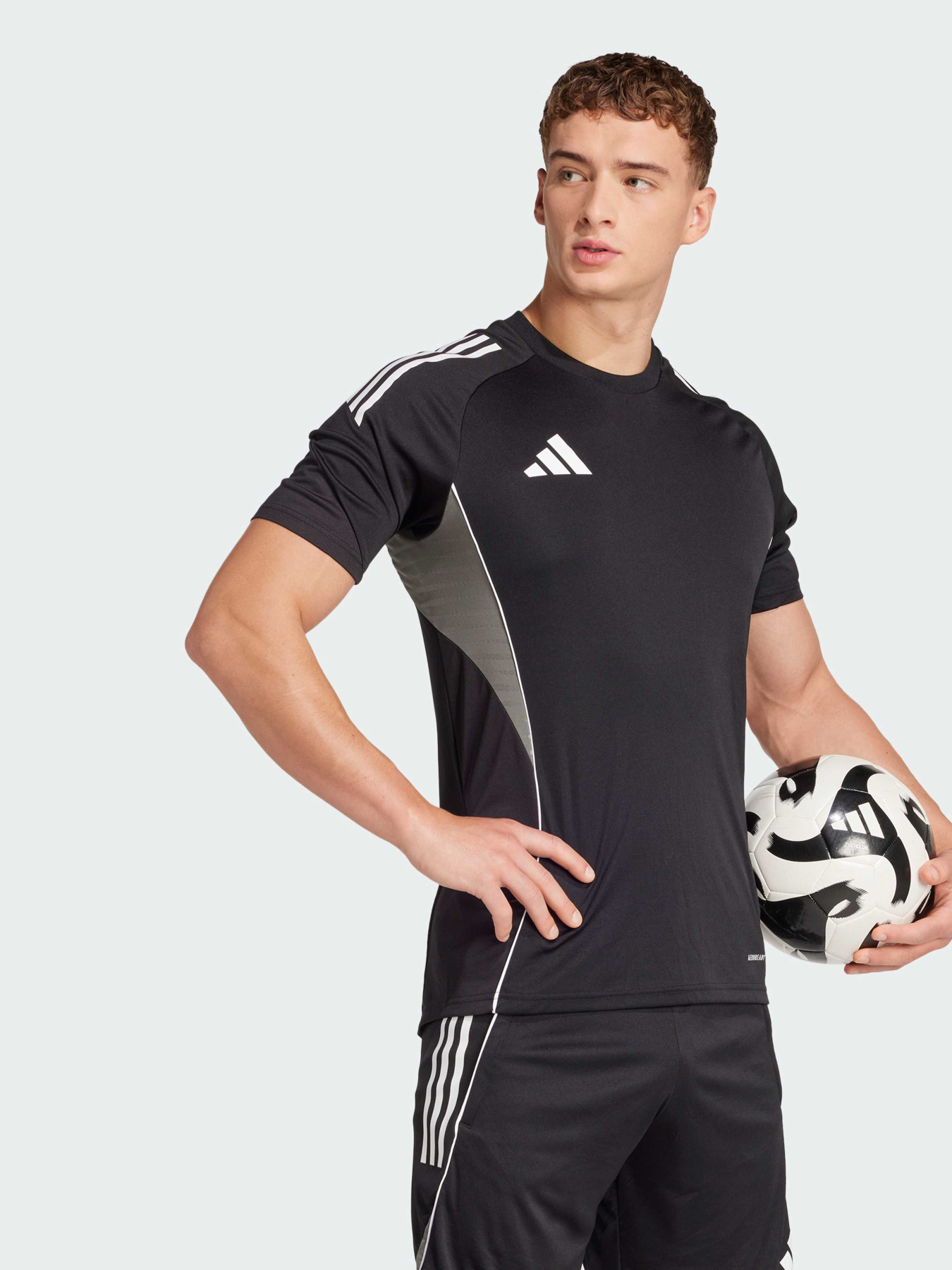 Футболки і поло Adidas Tiro модель JJ1518 Фото