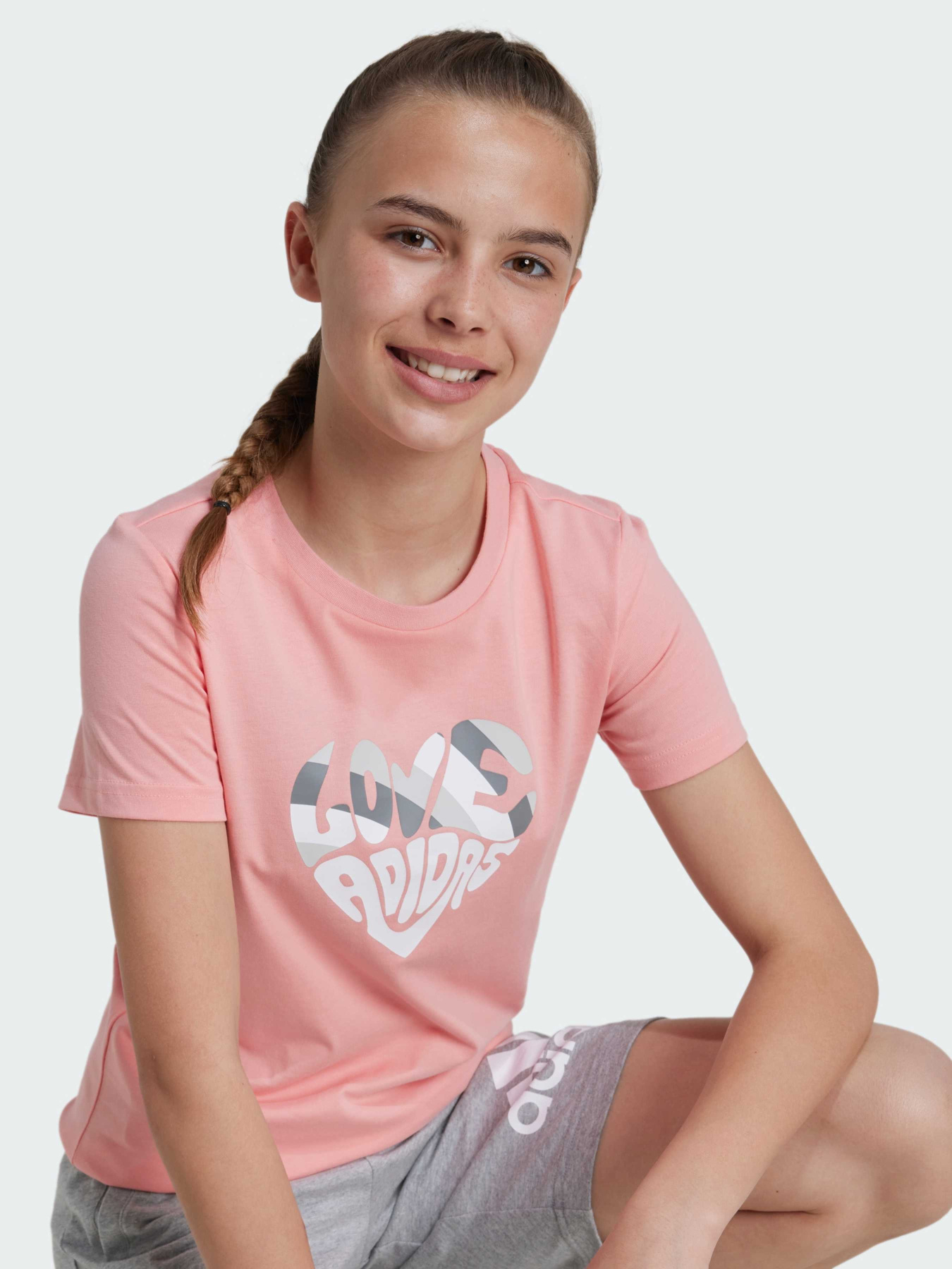 Футболки и поло Adidas модель IY8137 Футболки и поло Adidas модель IY8137 Фото