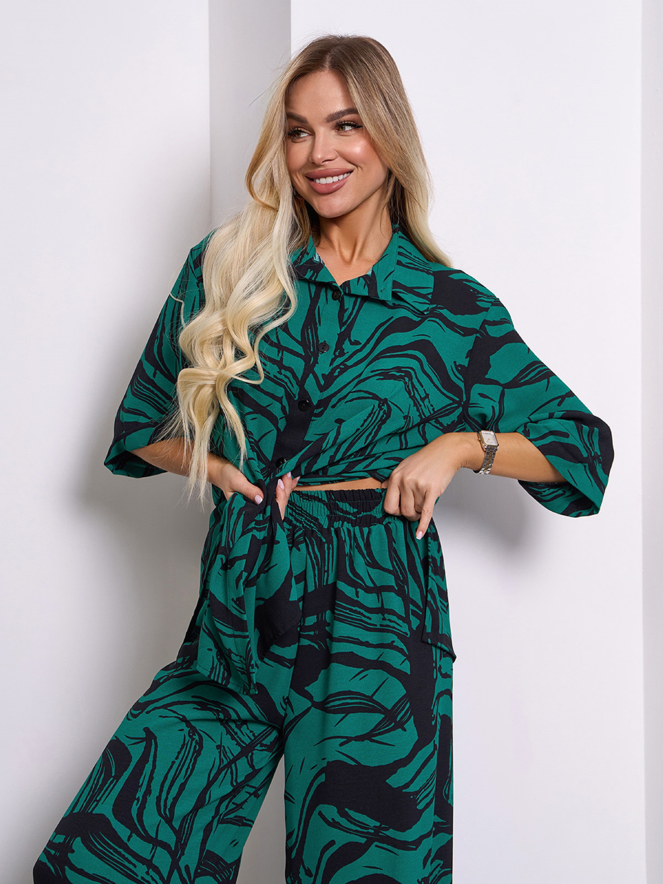 Костюмы ISSA Plus модель 15153_зеленый Костюмы ISSA Plus модель 15153_зеленый Фото
