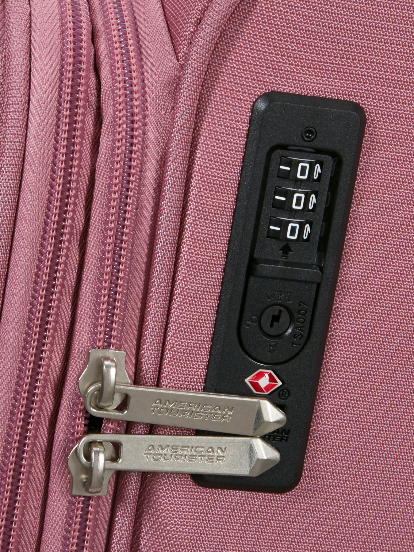 Дорожные сумки и чемоданы American Tourister модель ME781004 Фото